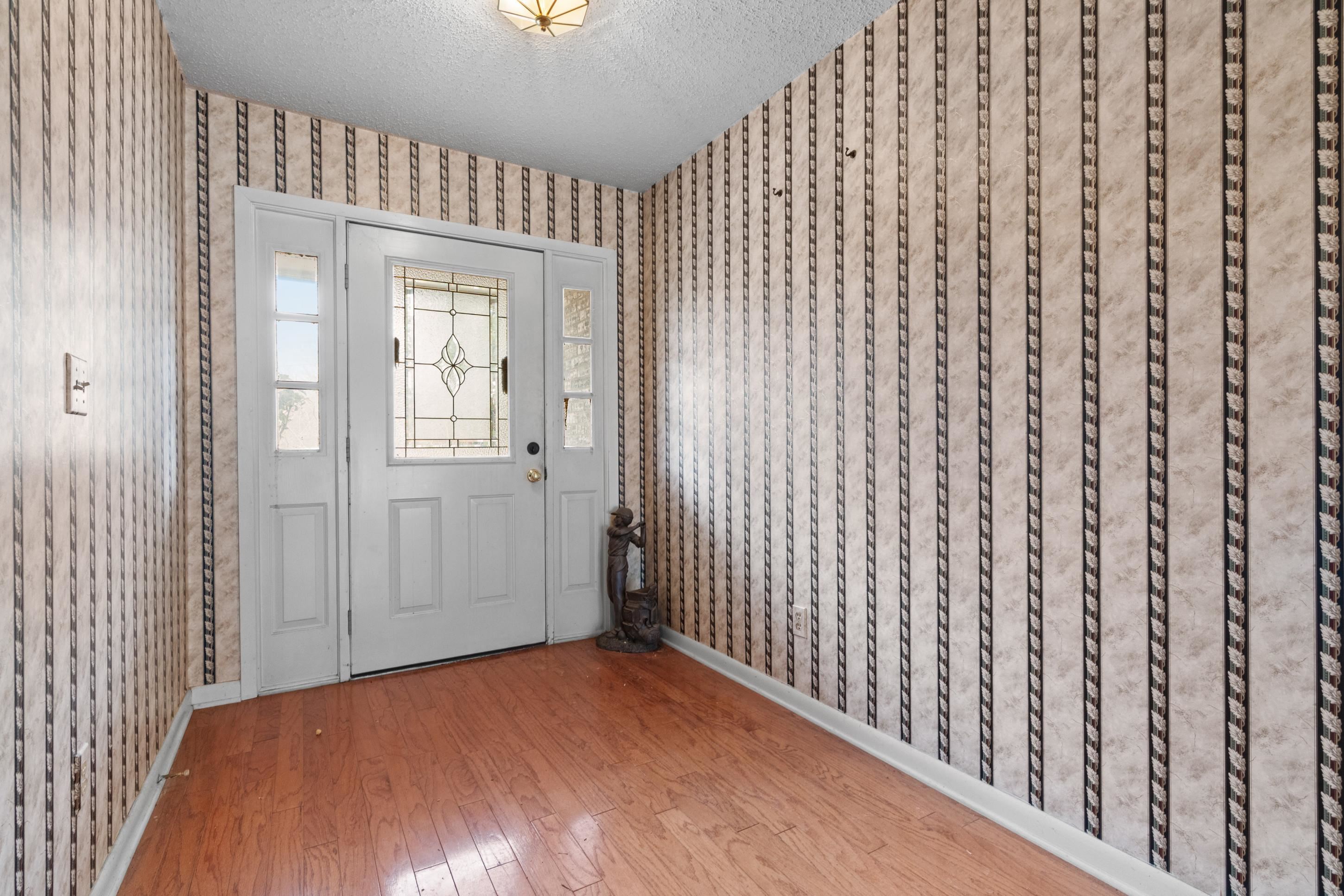 165 Devils Backbone Rd Property Photo 6