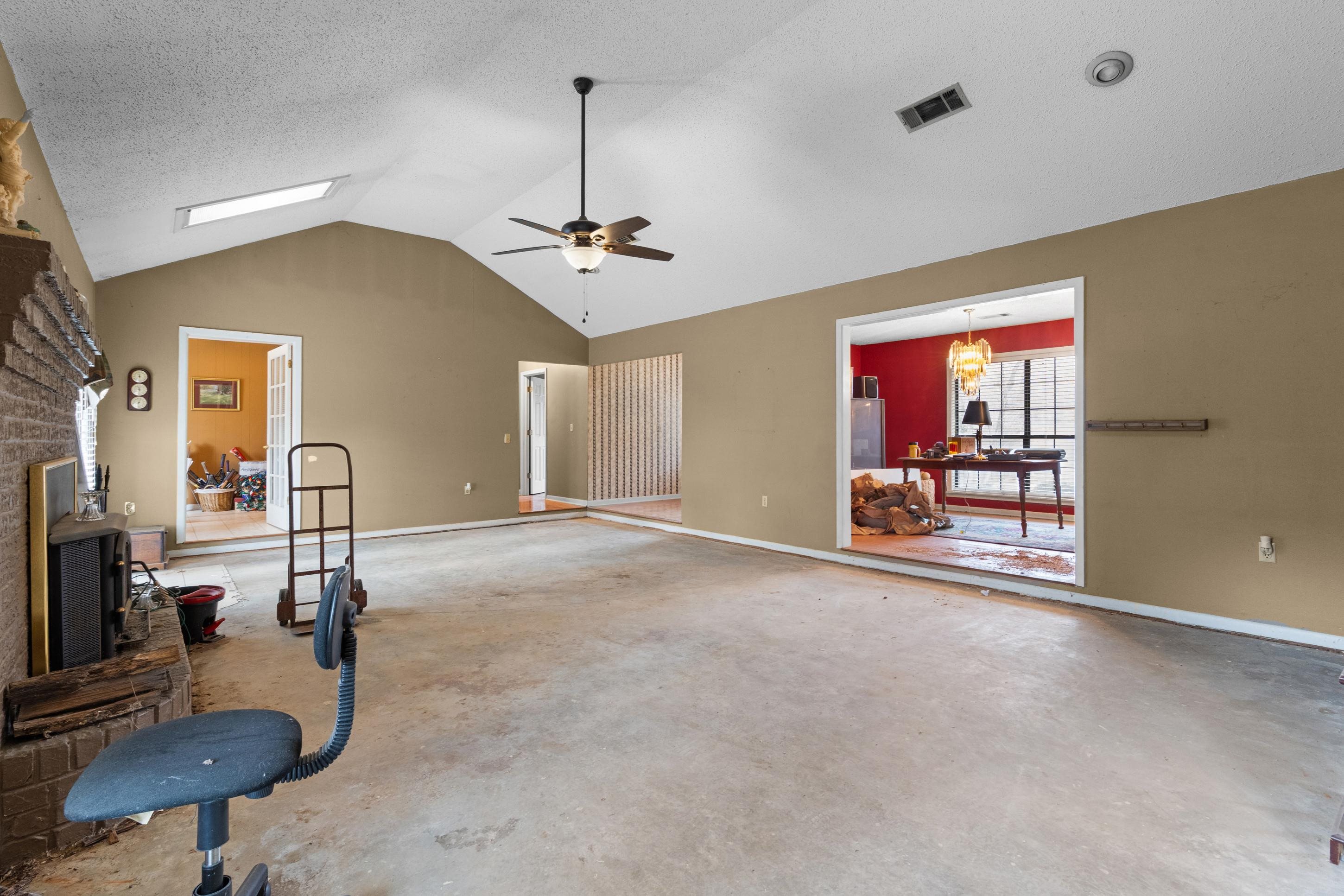 165 Devils Backbone Rd Property Photo 8