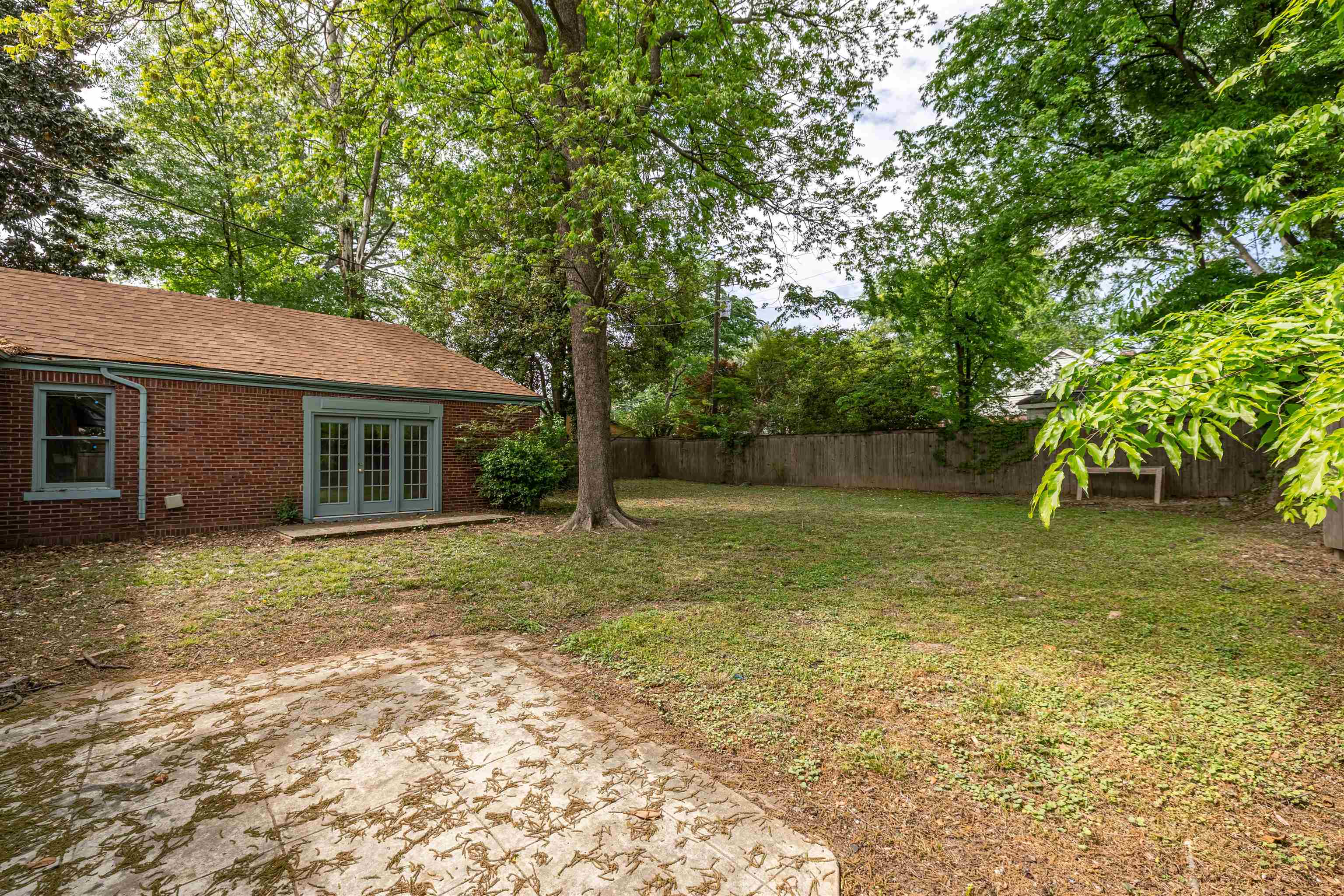 959 University St Property Photo 33