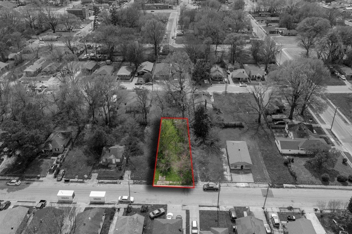 2207 Clarksdale Ave Property Photo 2