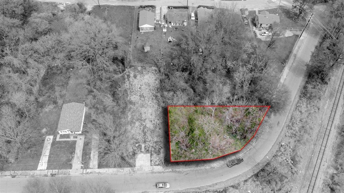 244 W Davant Ave Property Photo 2