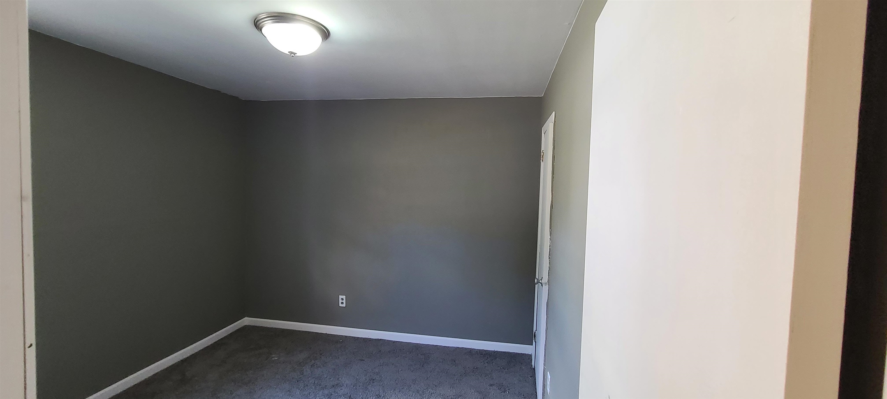 1450 Lambert St Property Photo 2