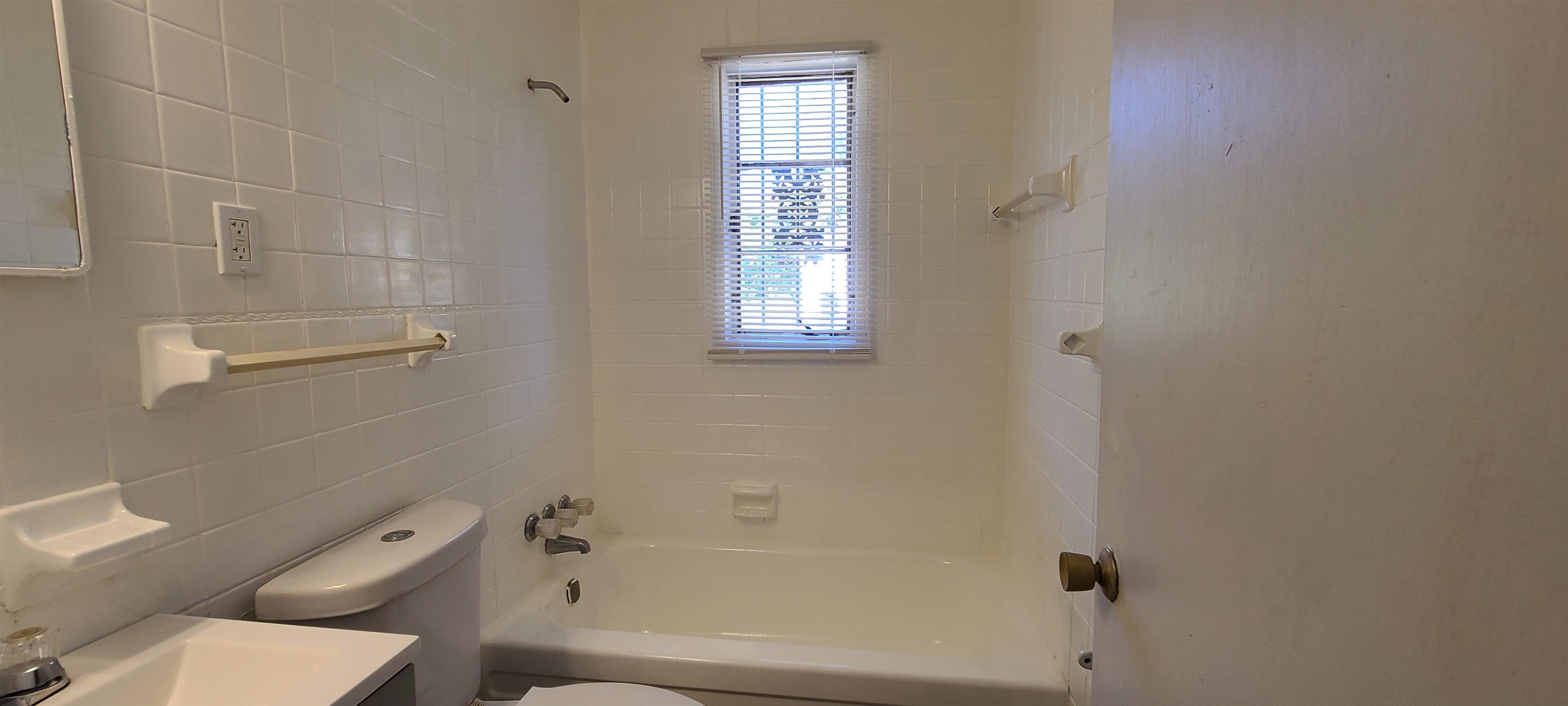1450 Lambert St Property Photo 13