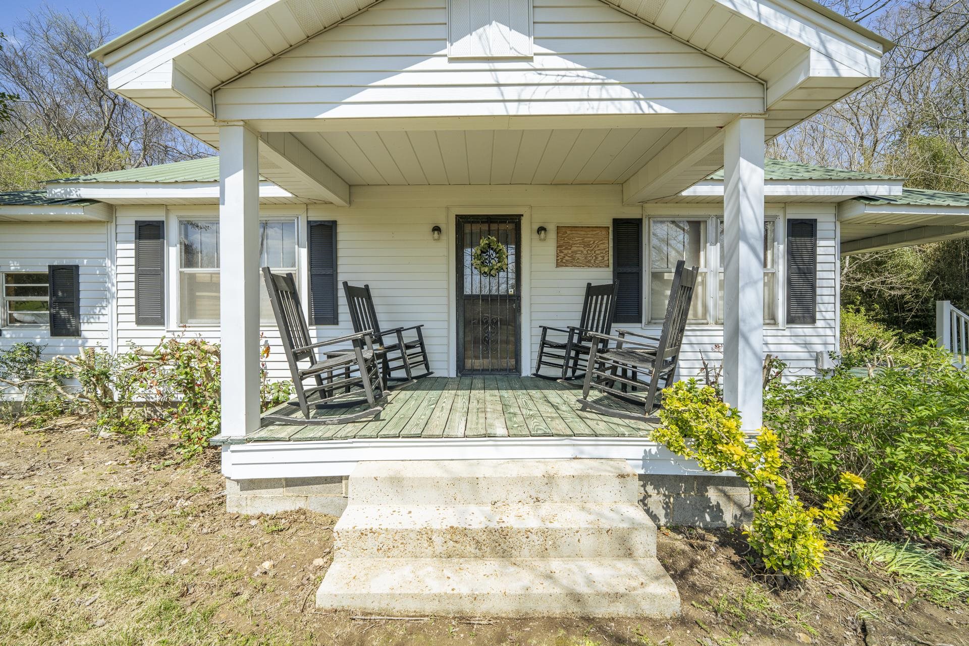 2423 Hardin Creek Rd Property Photo 2