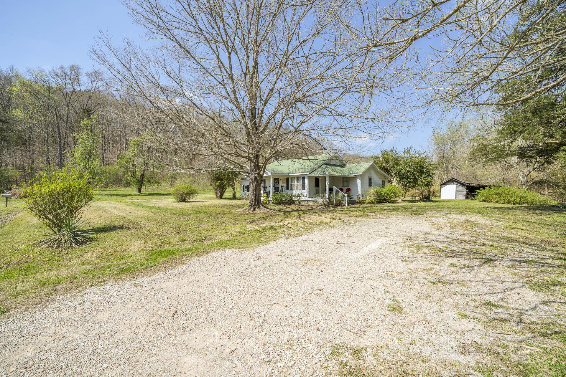 2423 Hardin Creek Rd Property Photo 5