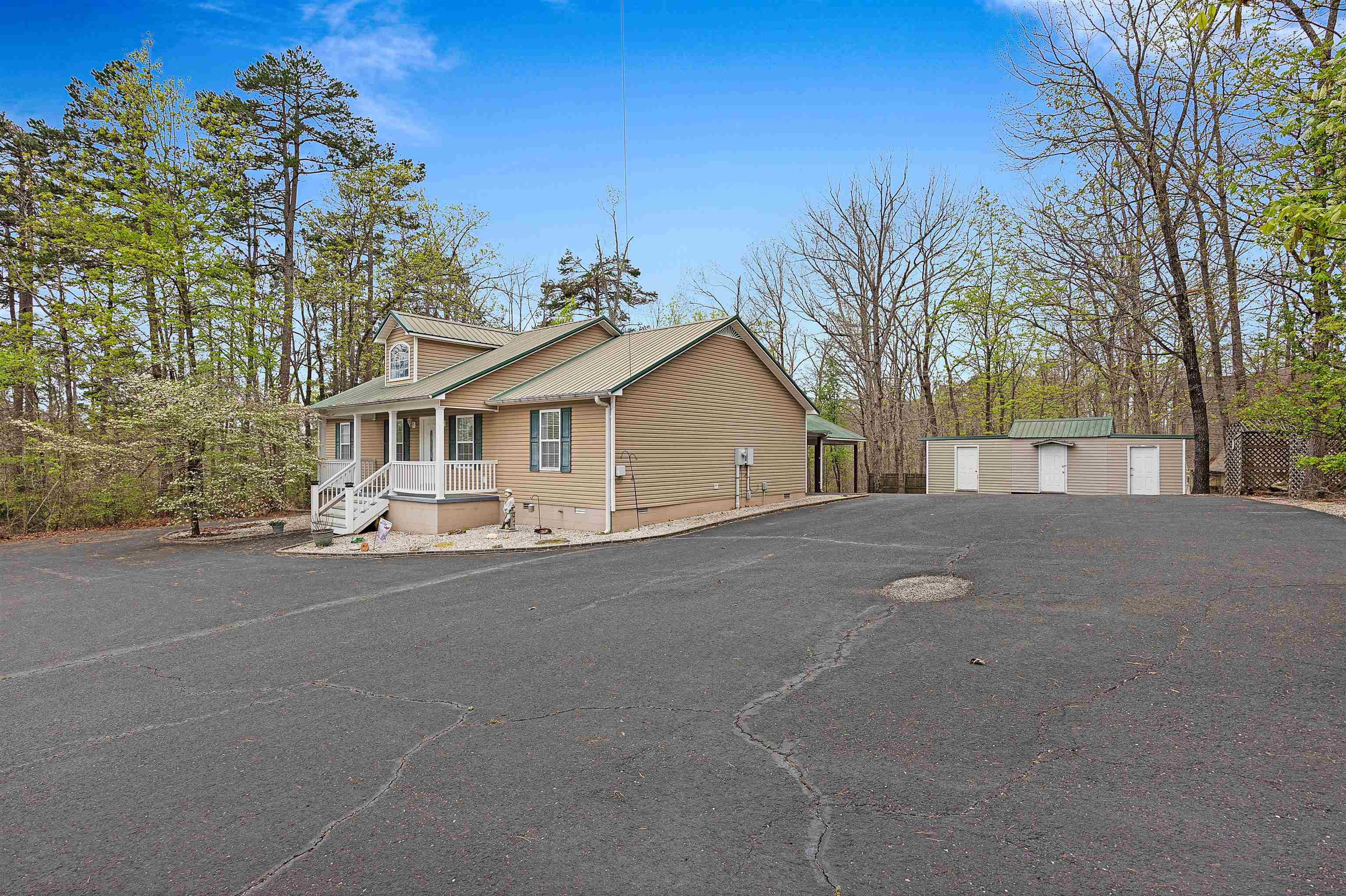 40 ROLLING HILLS LN Property Photo 1