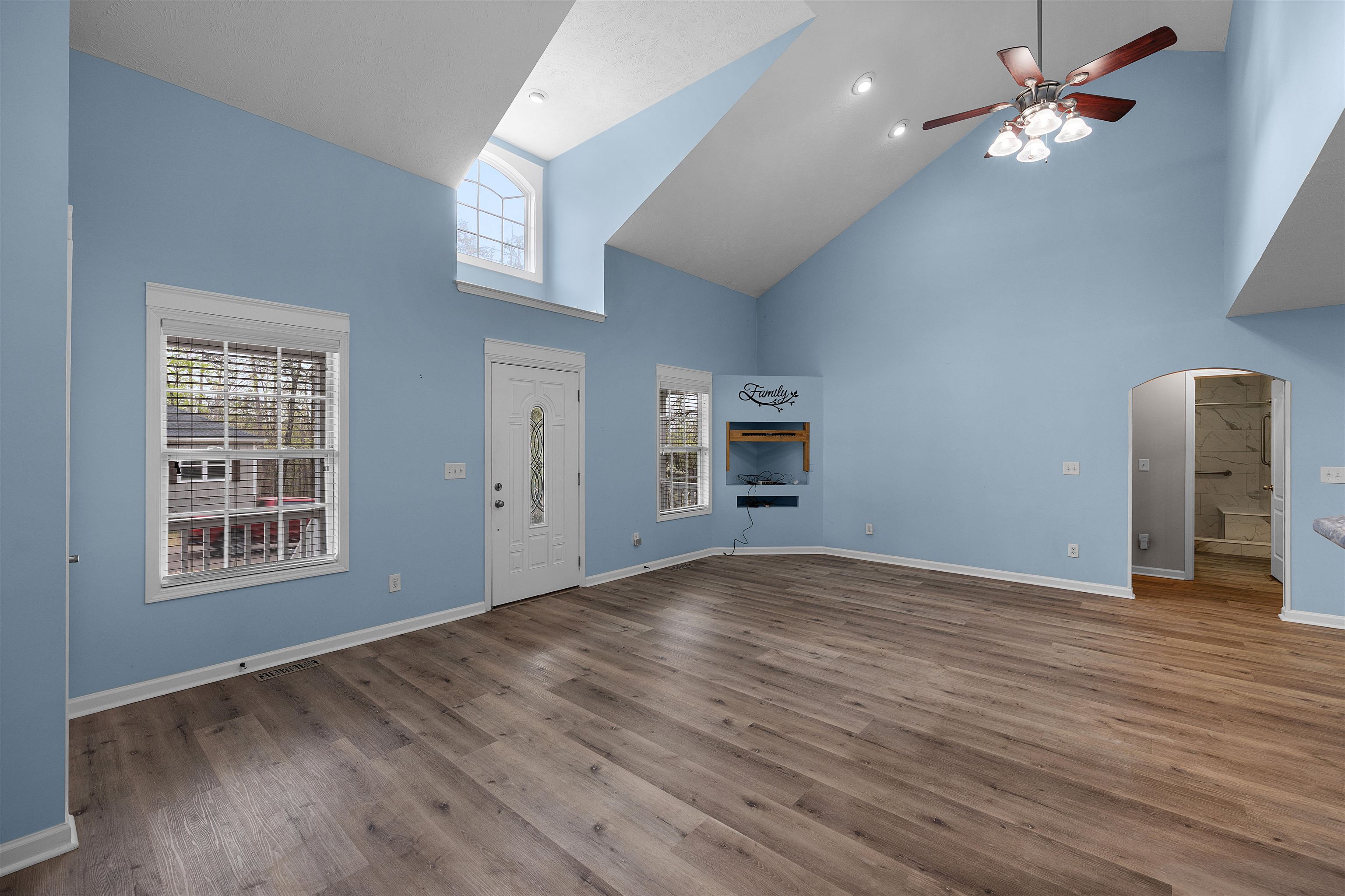 40 Rolling Hills Ln Property Photo 5
