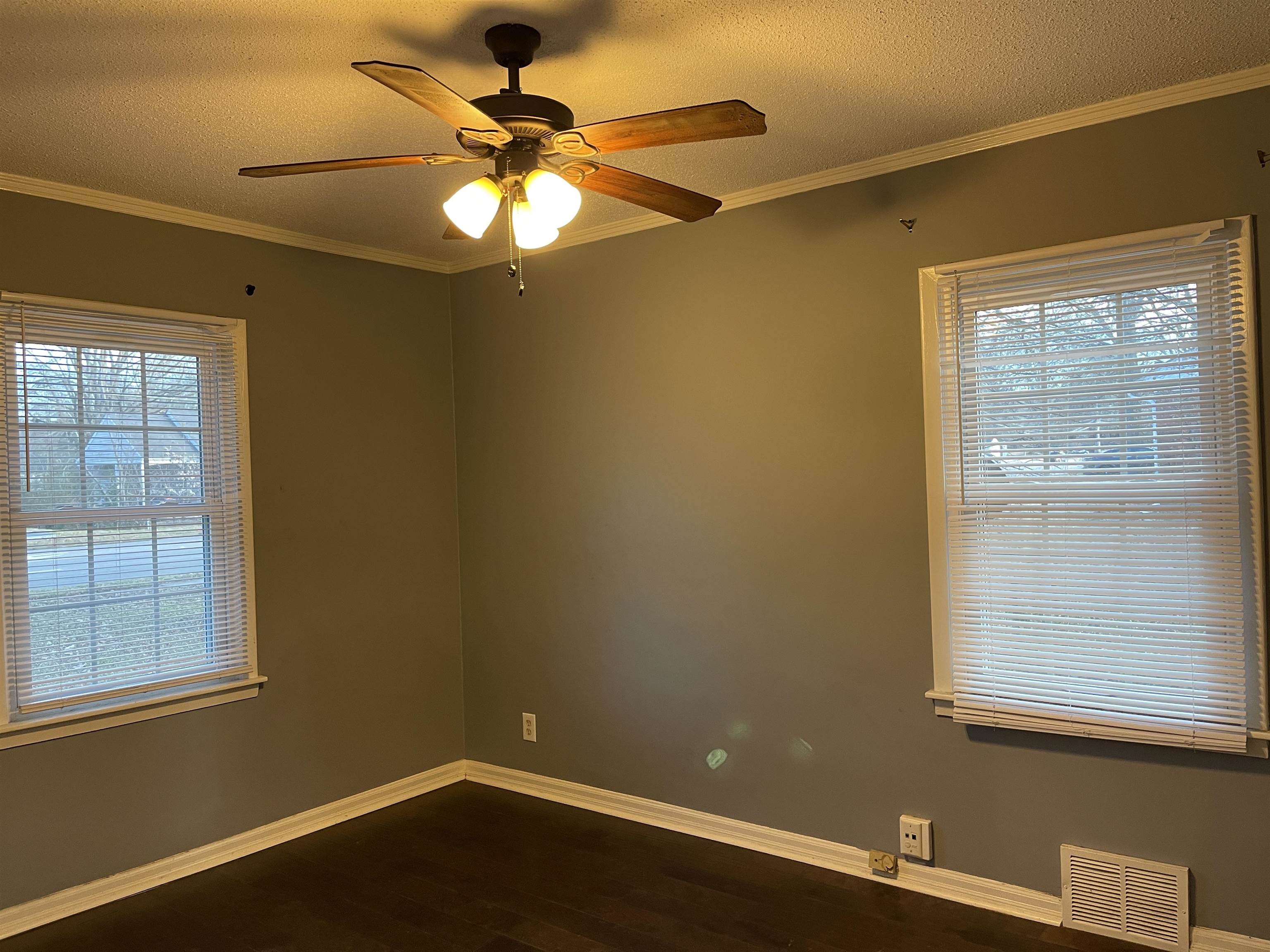 443 N White Station Rd Property Photo 14