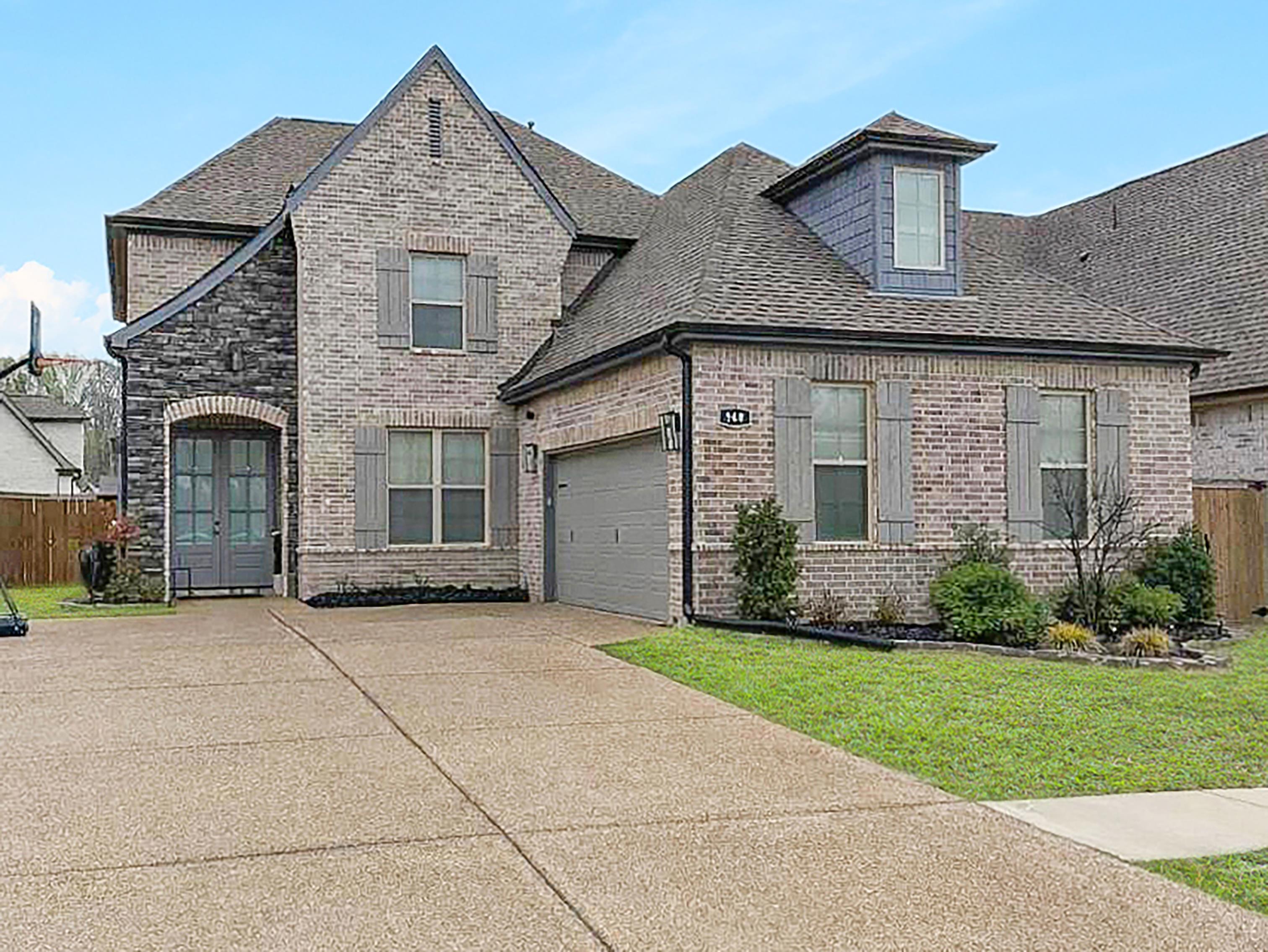 560 TUCKER VIEW DR Property Photo 1
