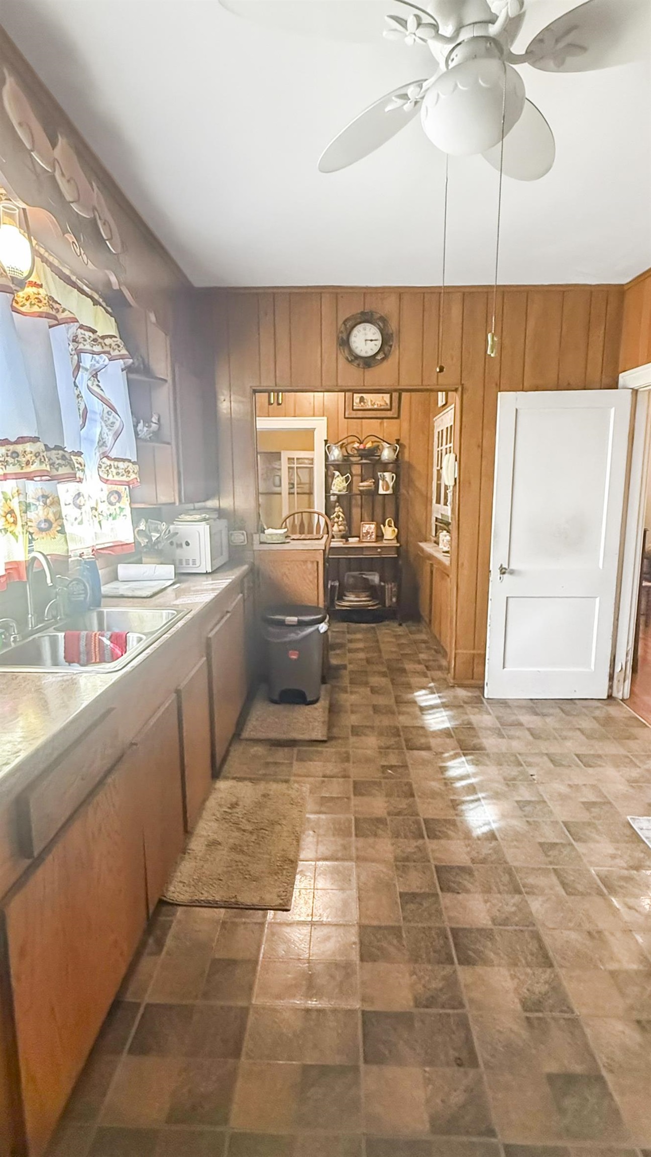 1287 S Parkway Ave Property Photo 18