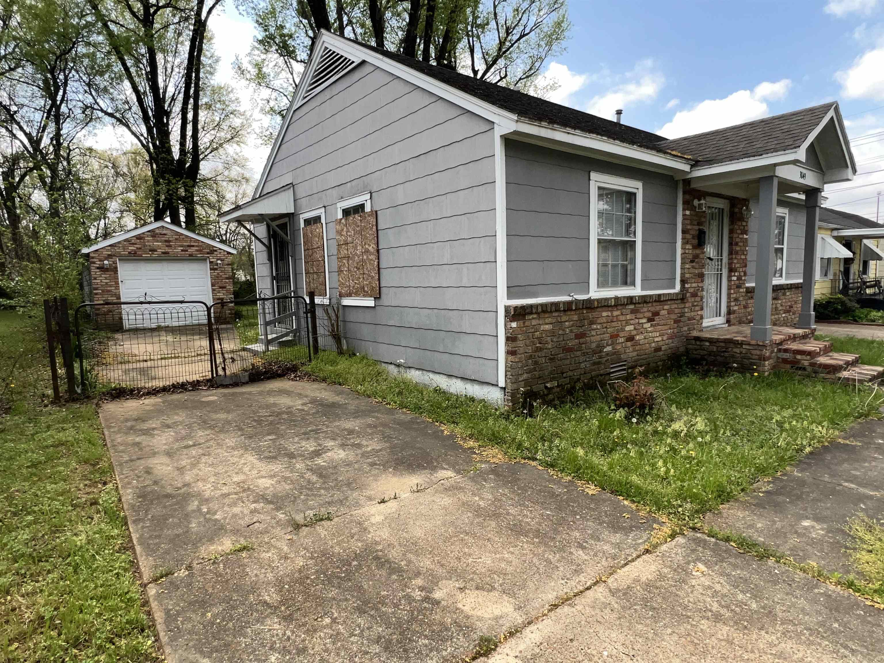 3043 Coleman Ave Property Photo 2