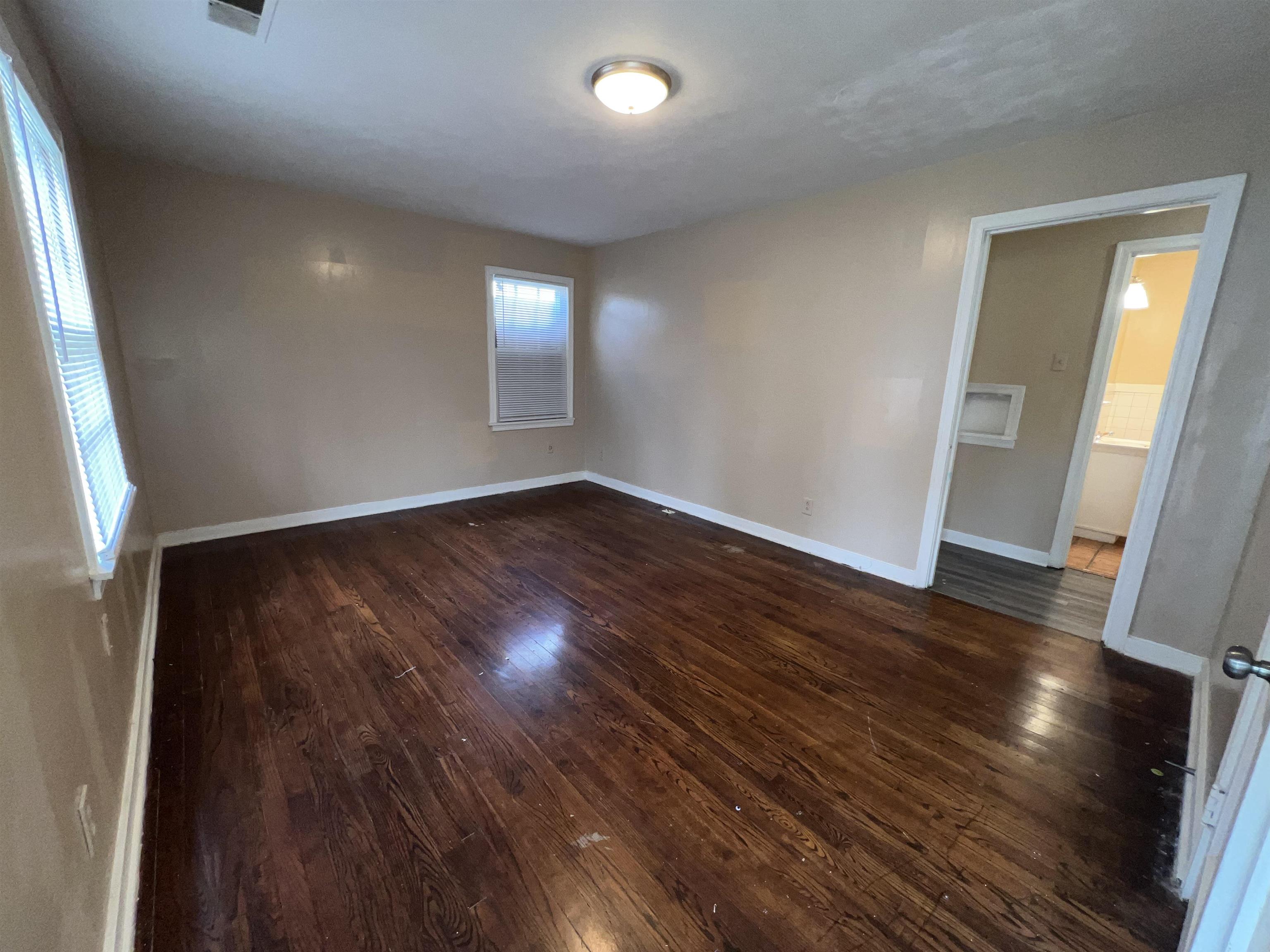 3043 Coleman Ave Property Photo 3