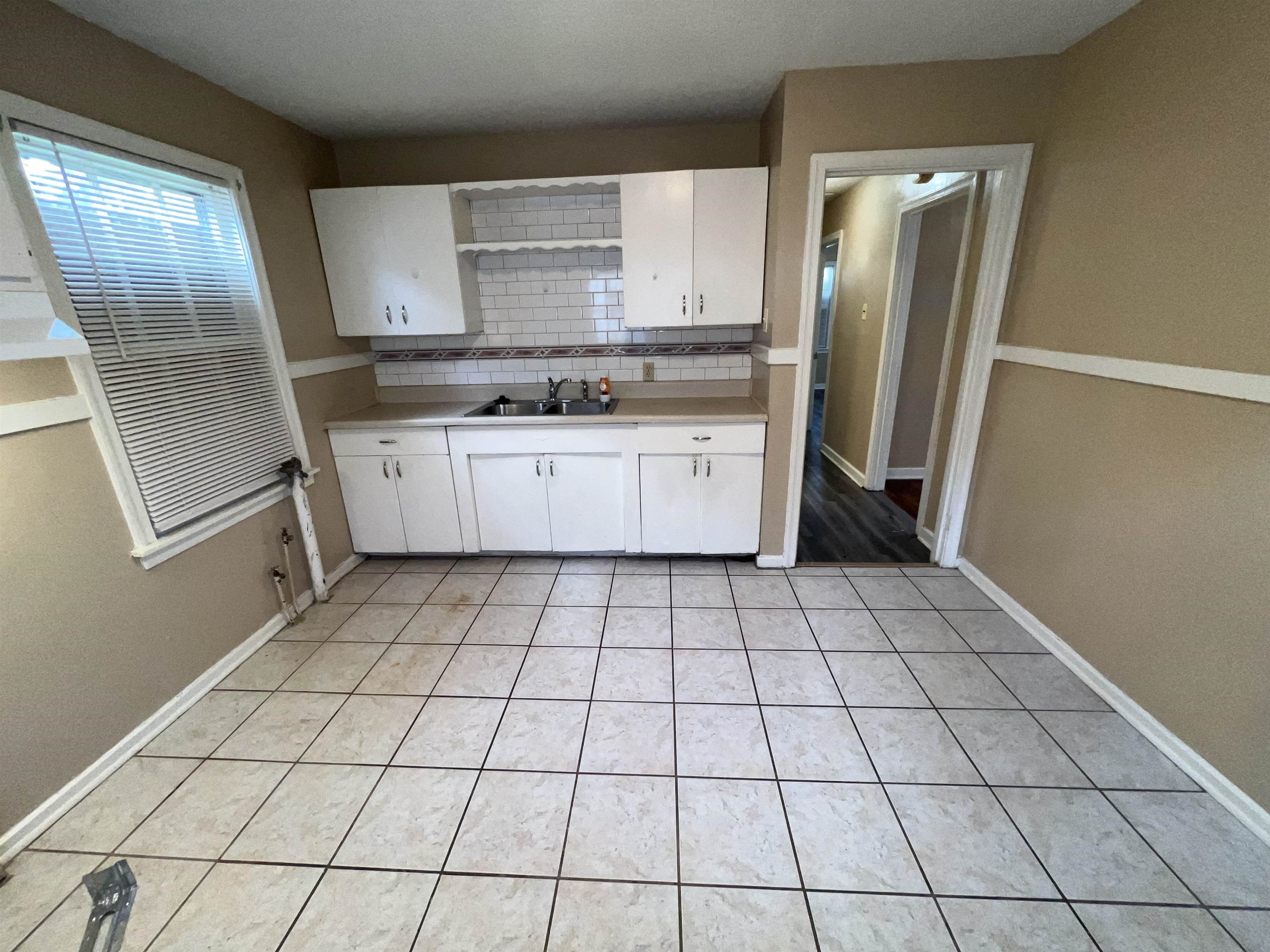 3043 Coleman Ave Property Photo 5
