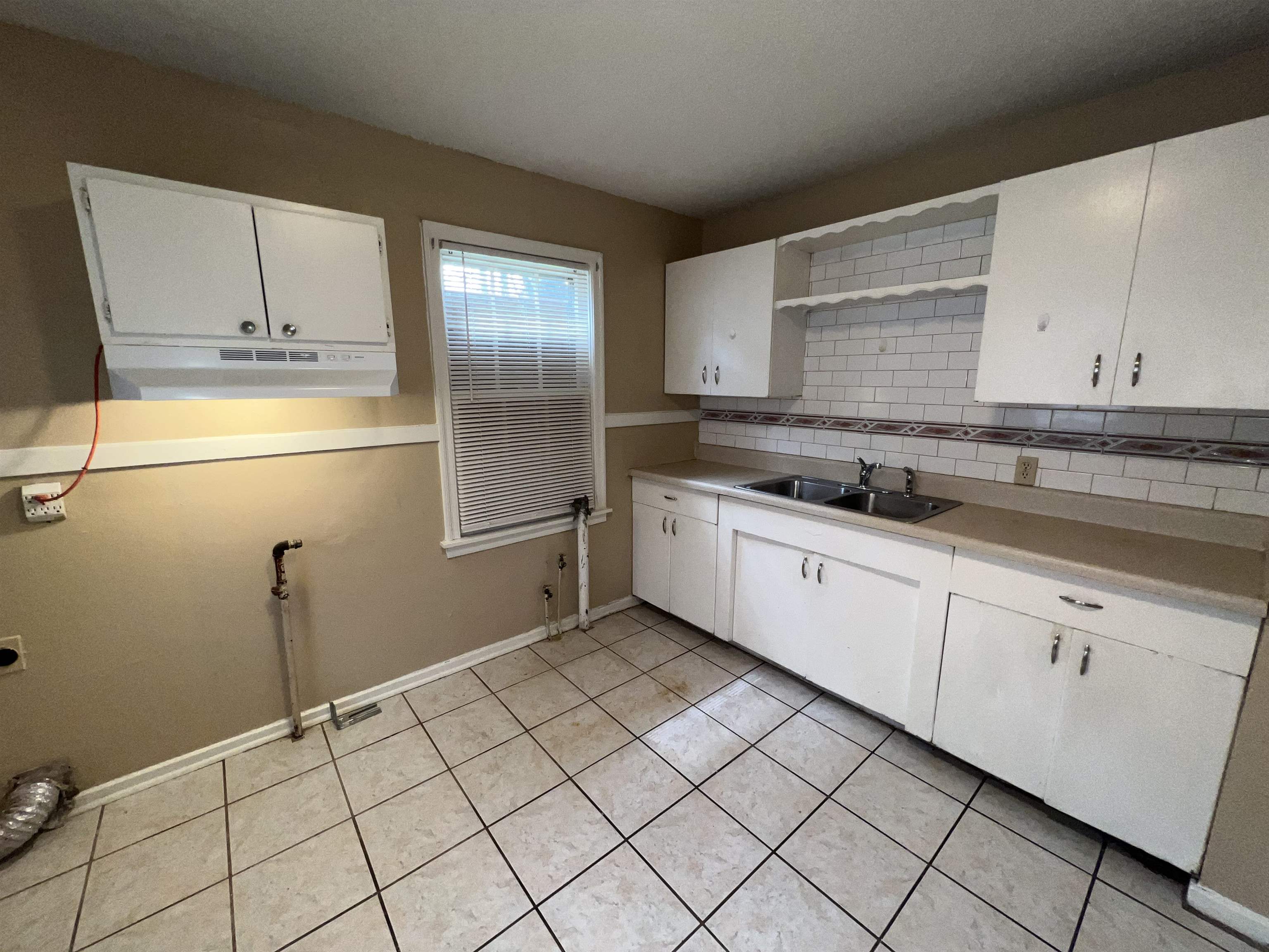 3043 Coleman Ave Property Photo 7