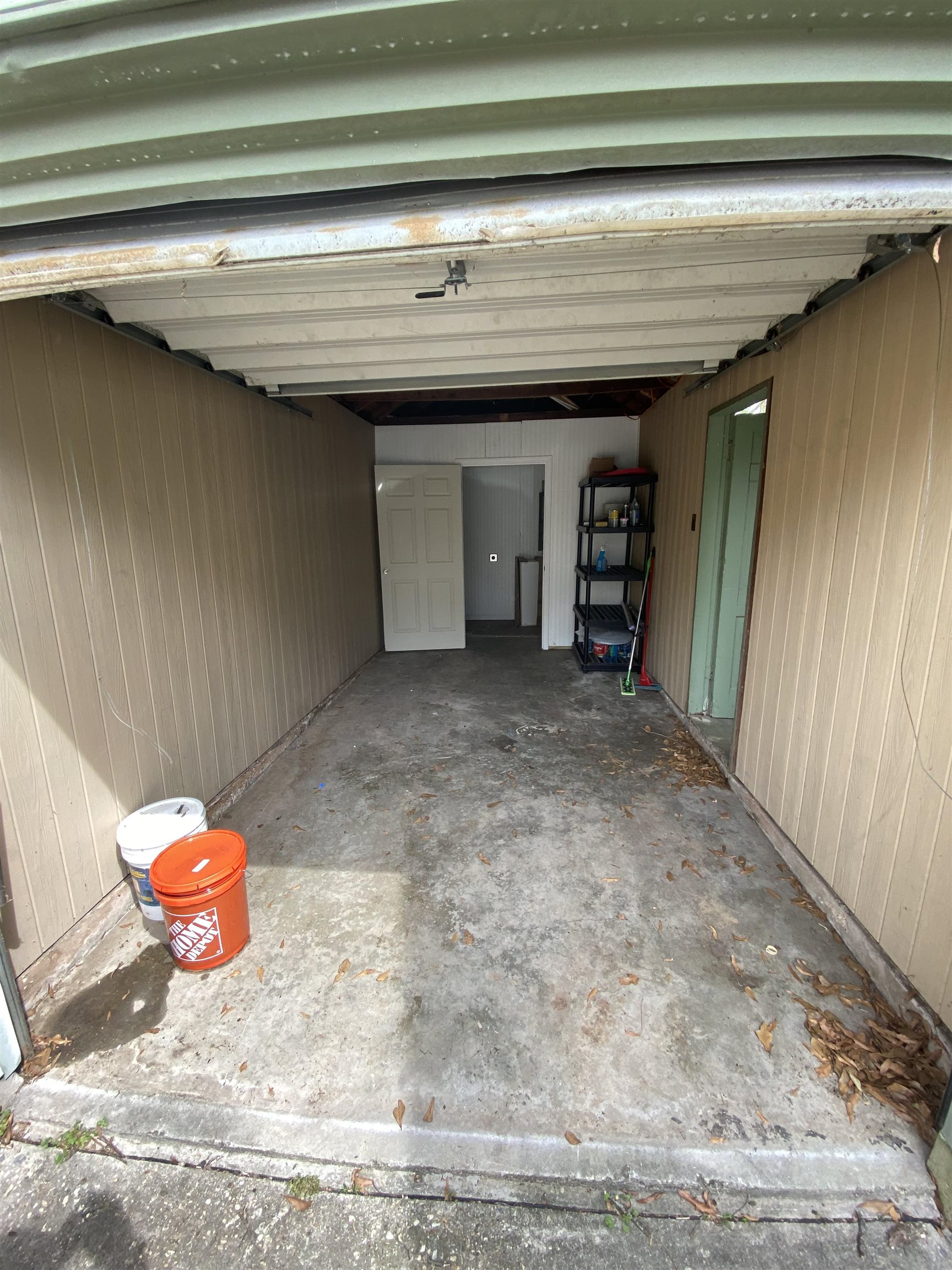 648 Loeb St Property Photo 18