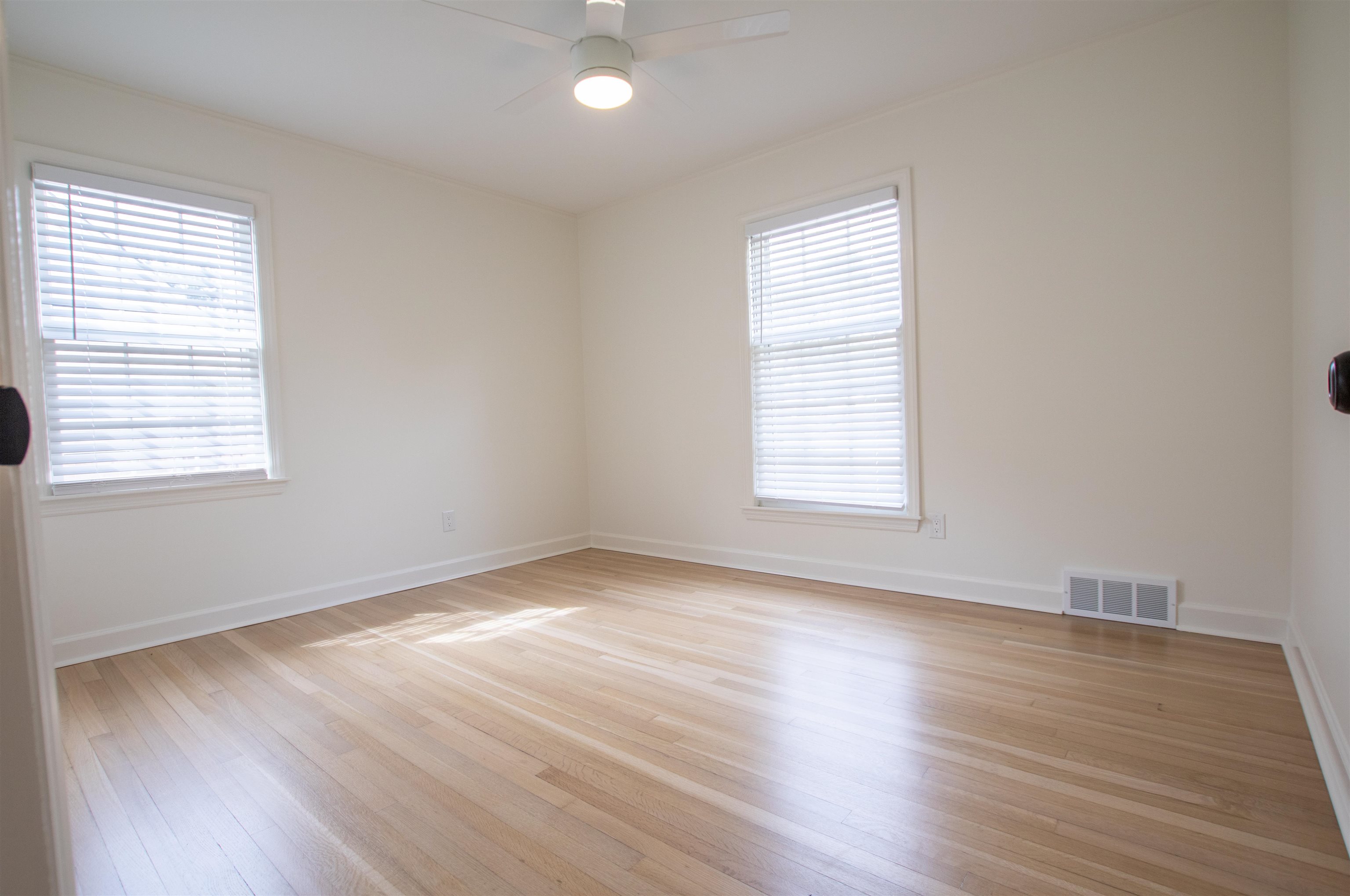 5483 Brantford Rd Property Photo 26