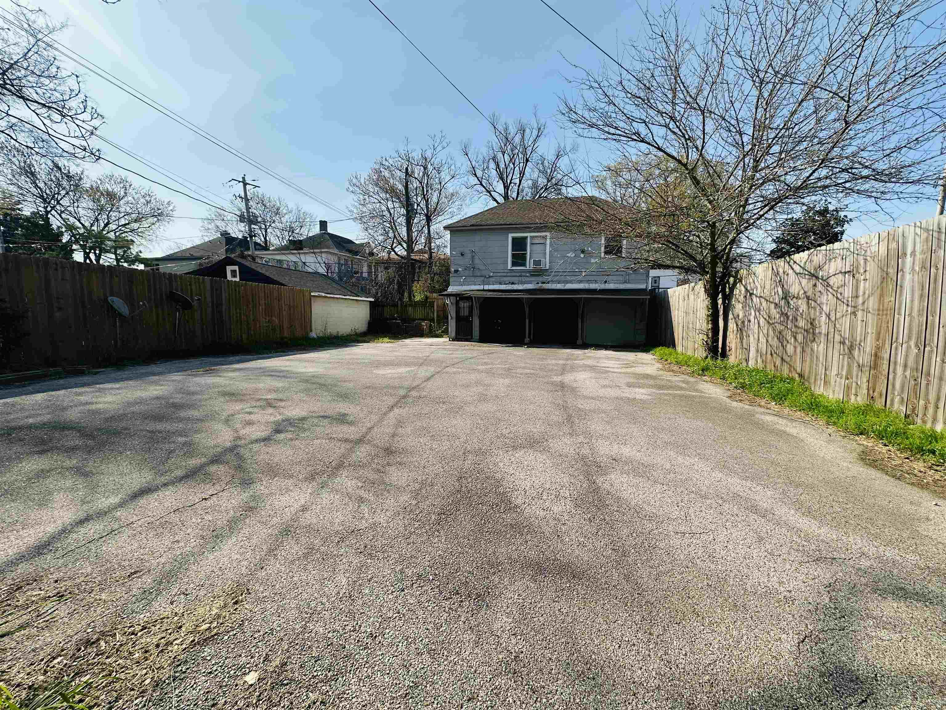 1515 Madison Ave Property Photo 9