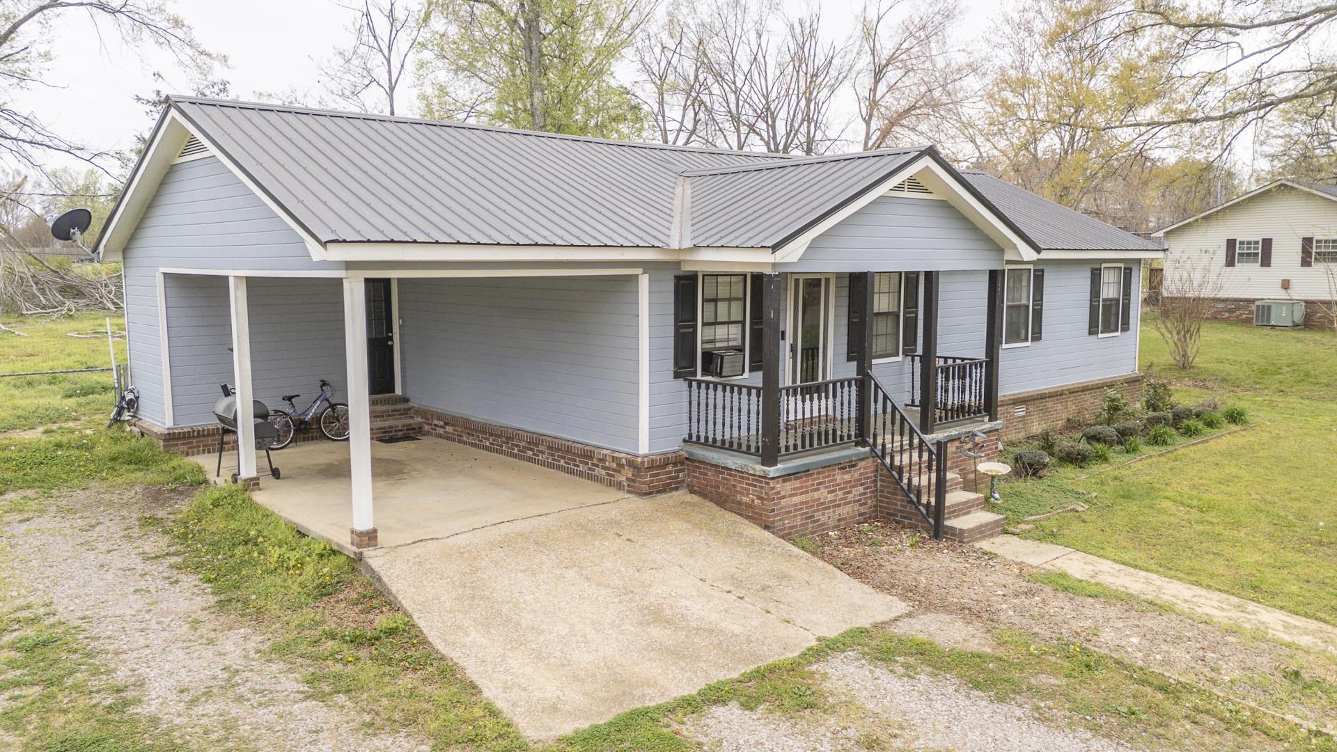 235 Parkview Dr Property Photo 3
