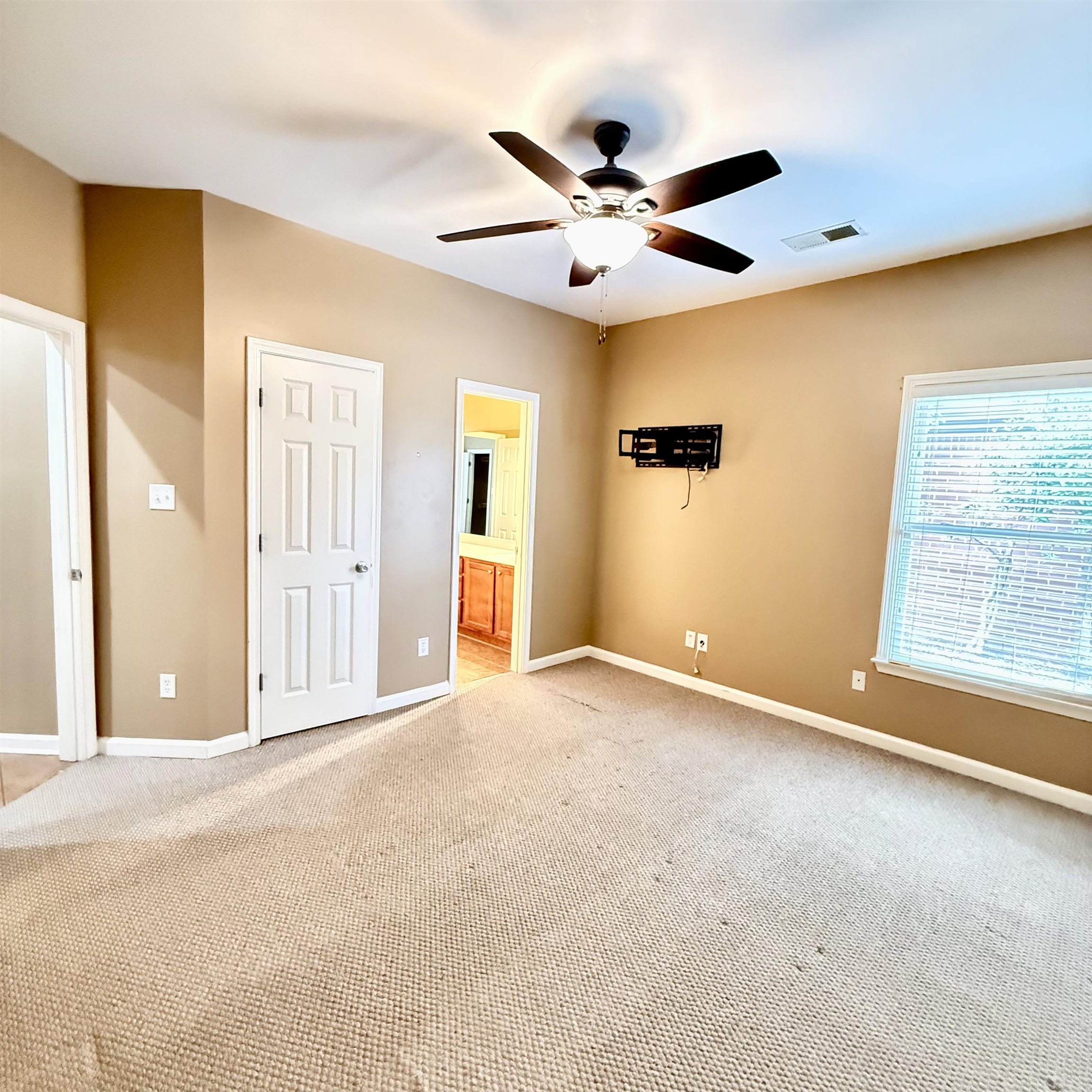 9105 E Suttersmill Cv E Property Photo 2