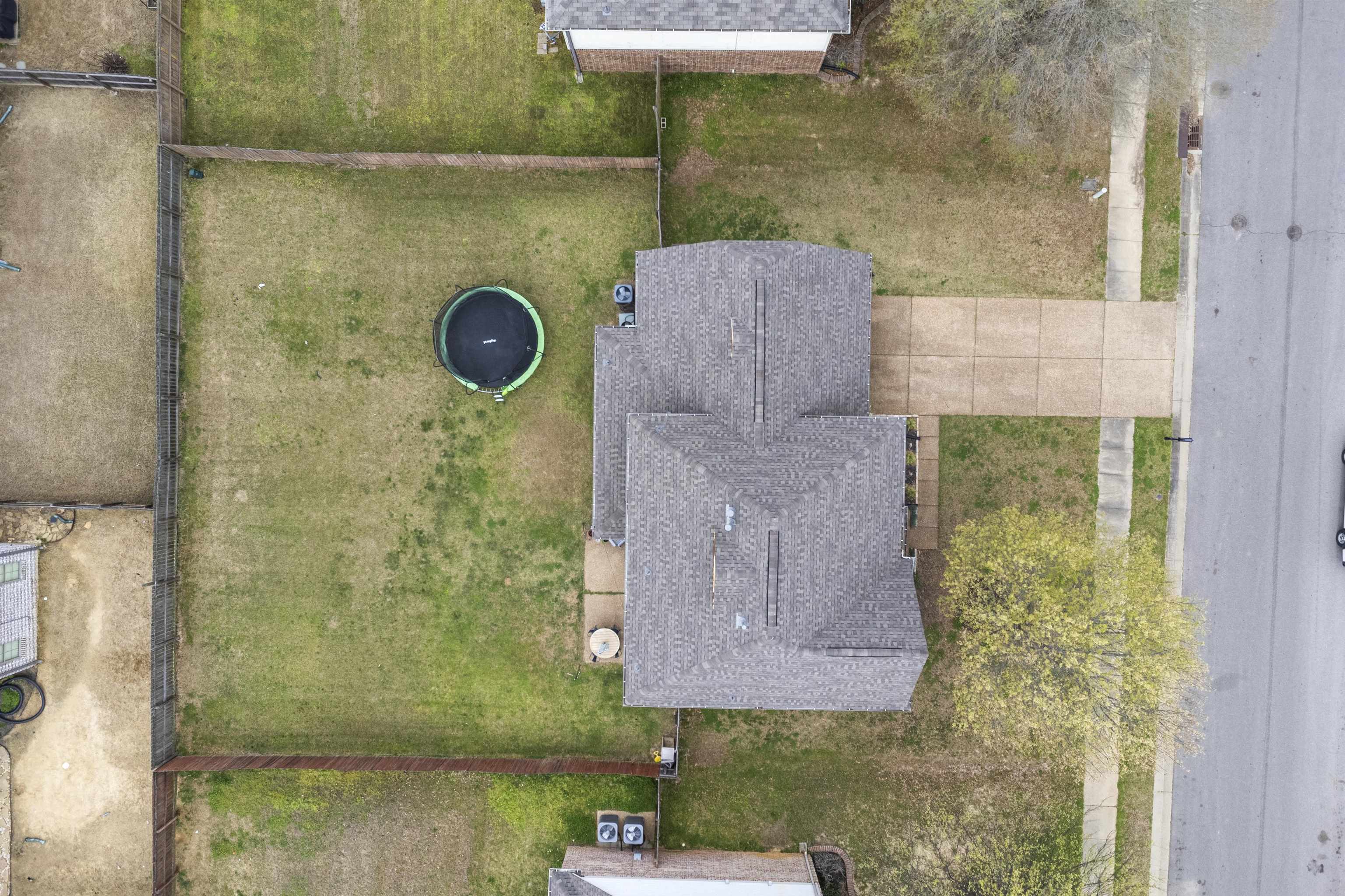 10213 Carly Dr Property Photo 5