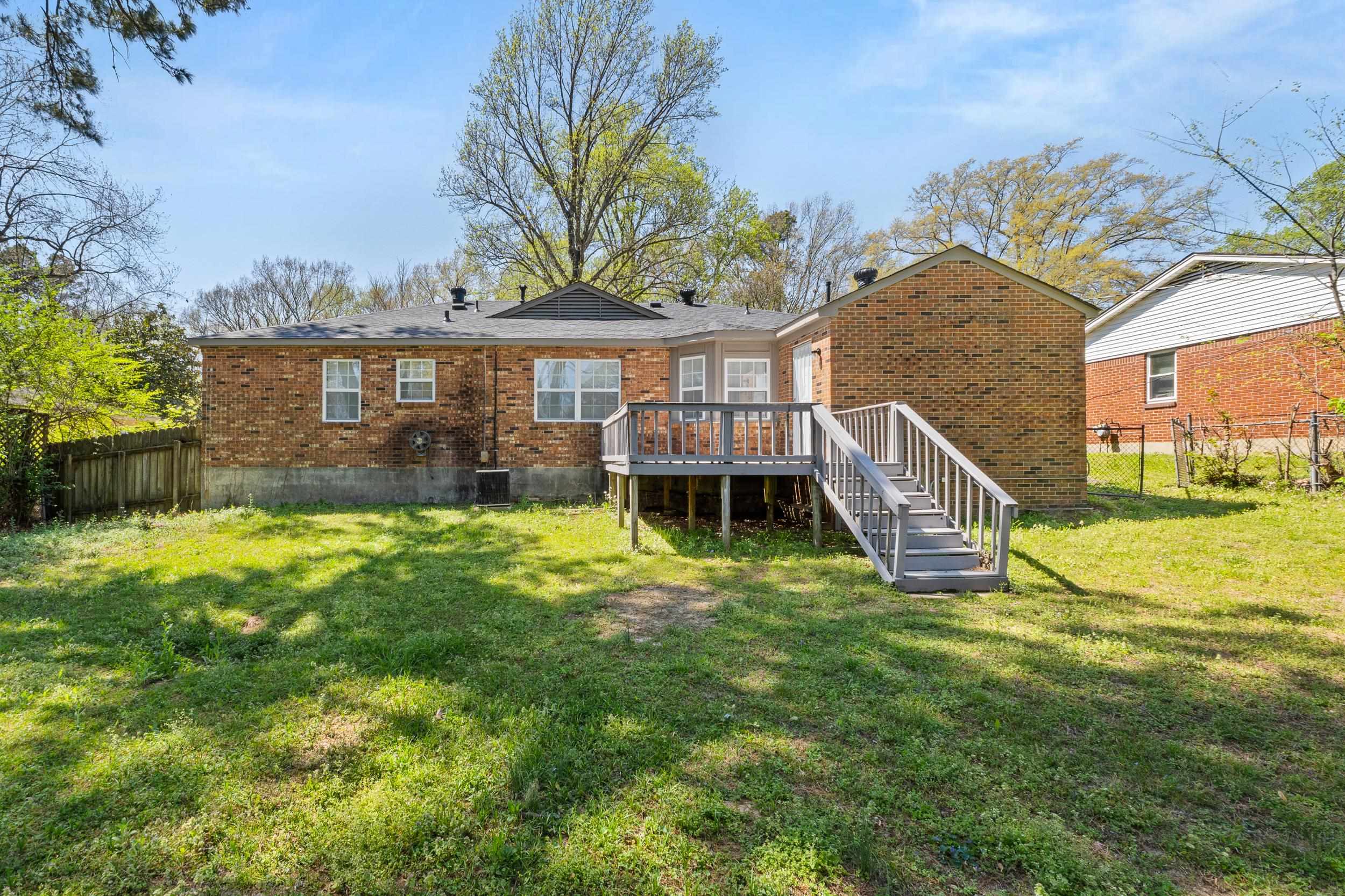 3728 Merritt St Property Photo 4