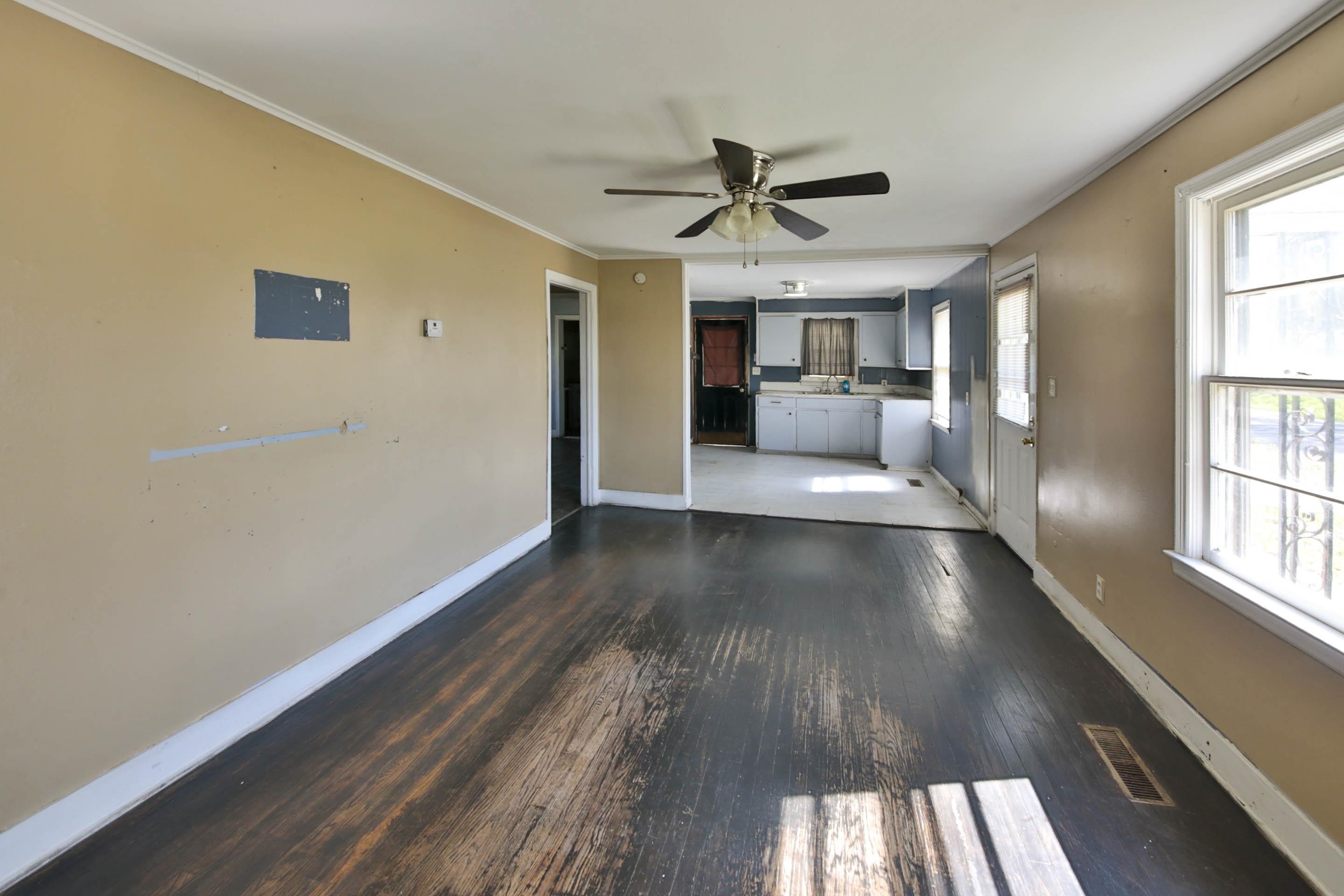 322 Highland St Property Photo 8