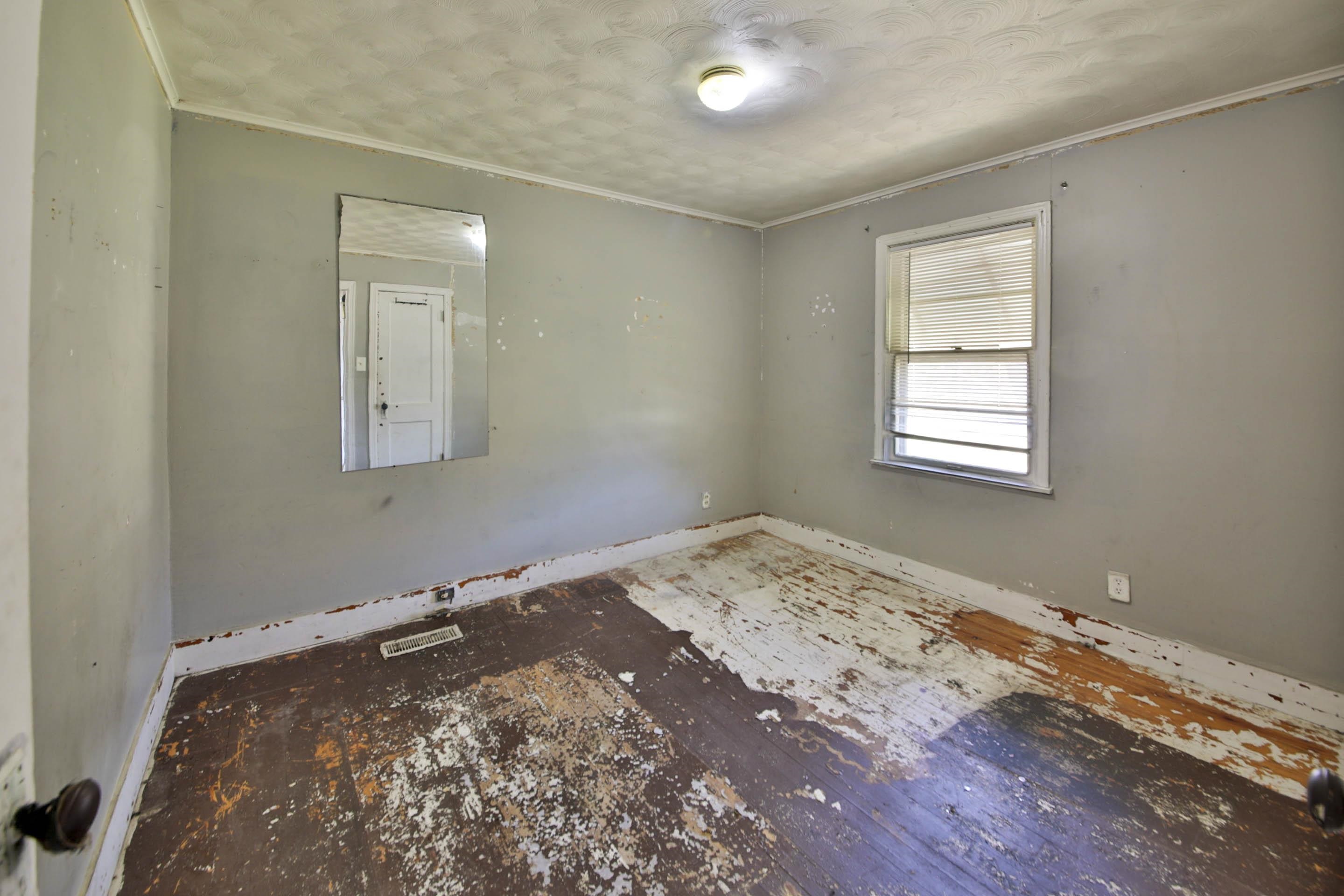 322 Highland St Property Photo 10