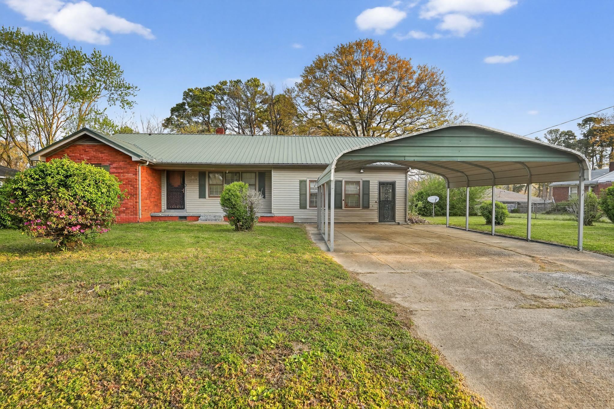 2518 CORNING AVE Property Photo 1