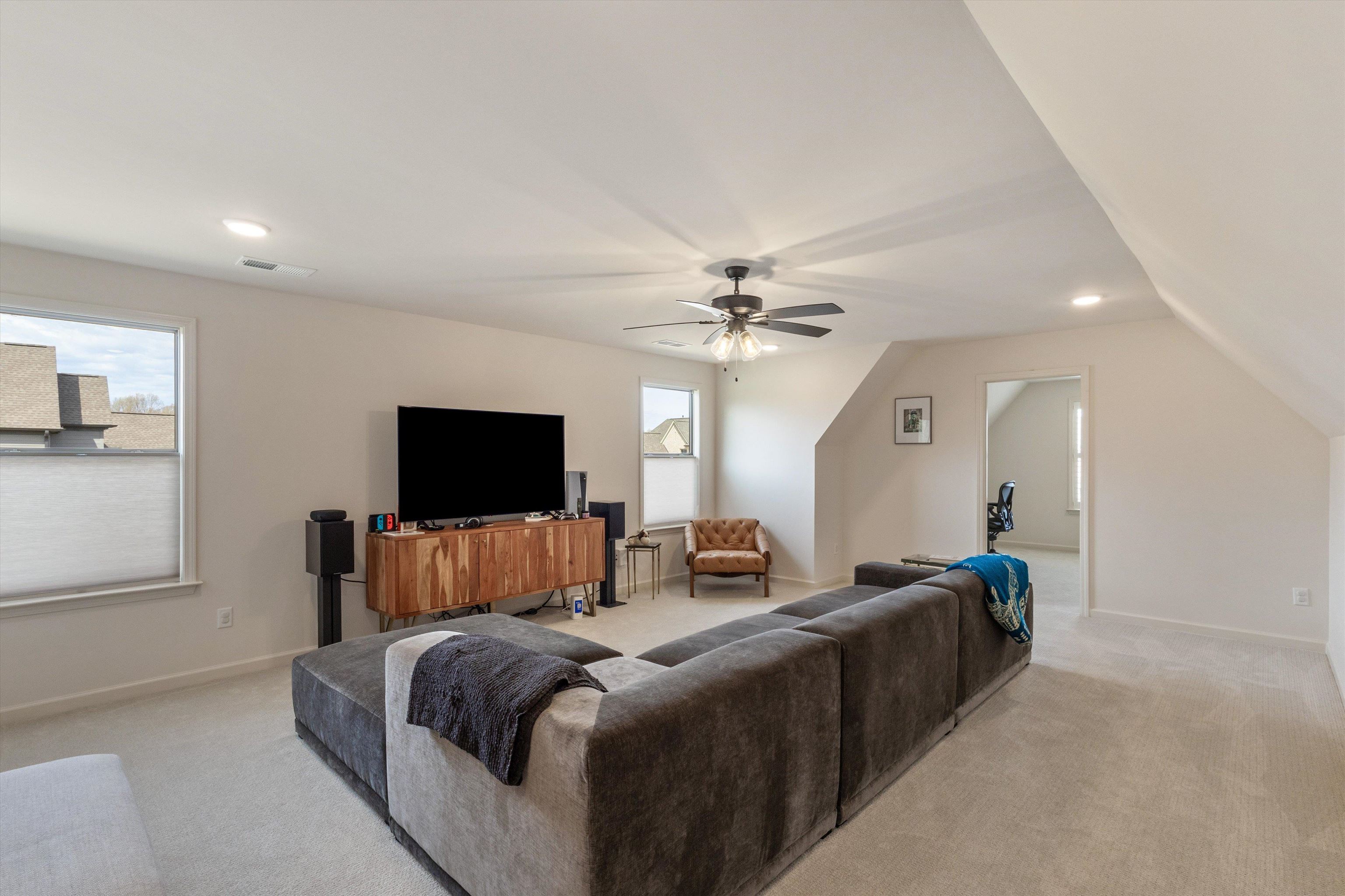 12103 Stromness Cv Property Photo 23