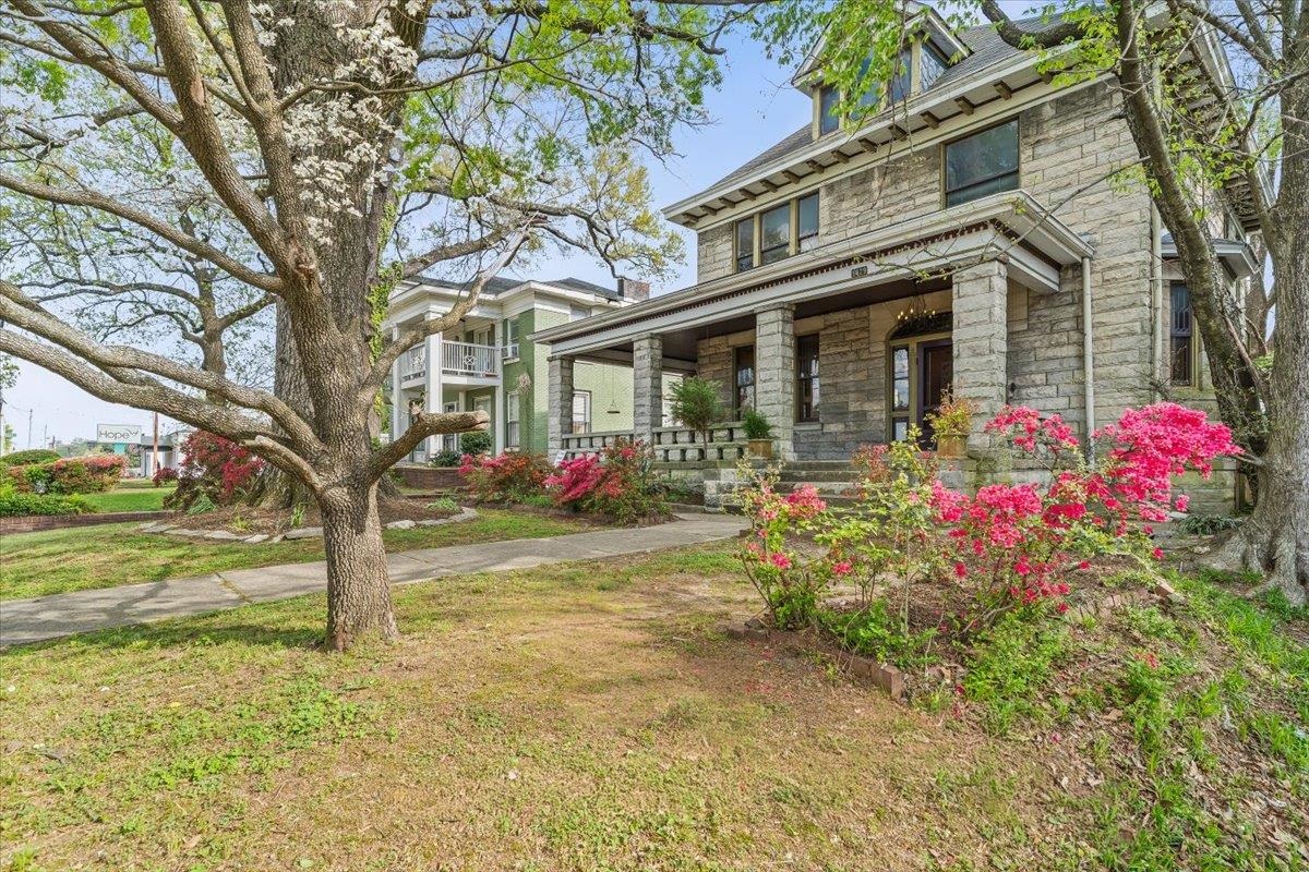 1429 Madison Ave Property Photo 2