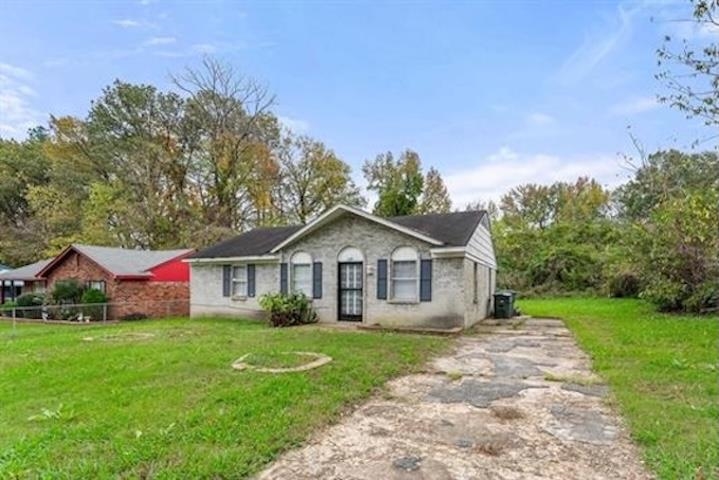 2189 Lisa Ave Property Photo 2