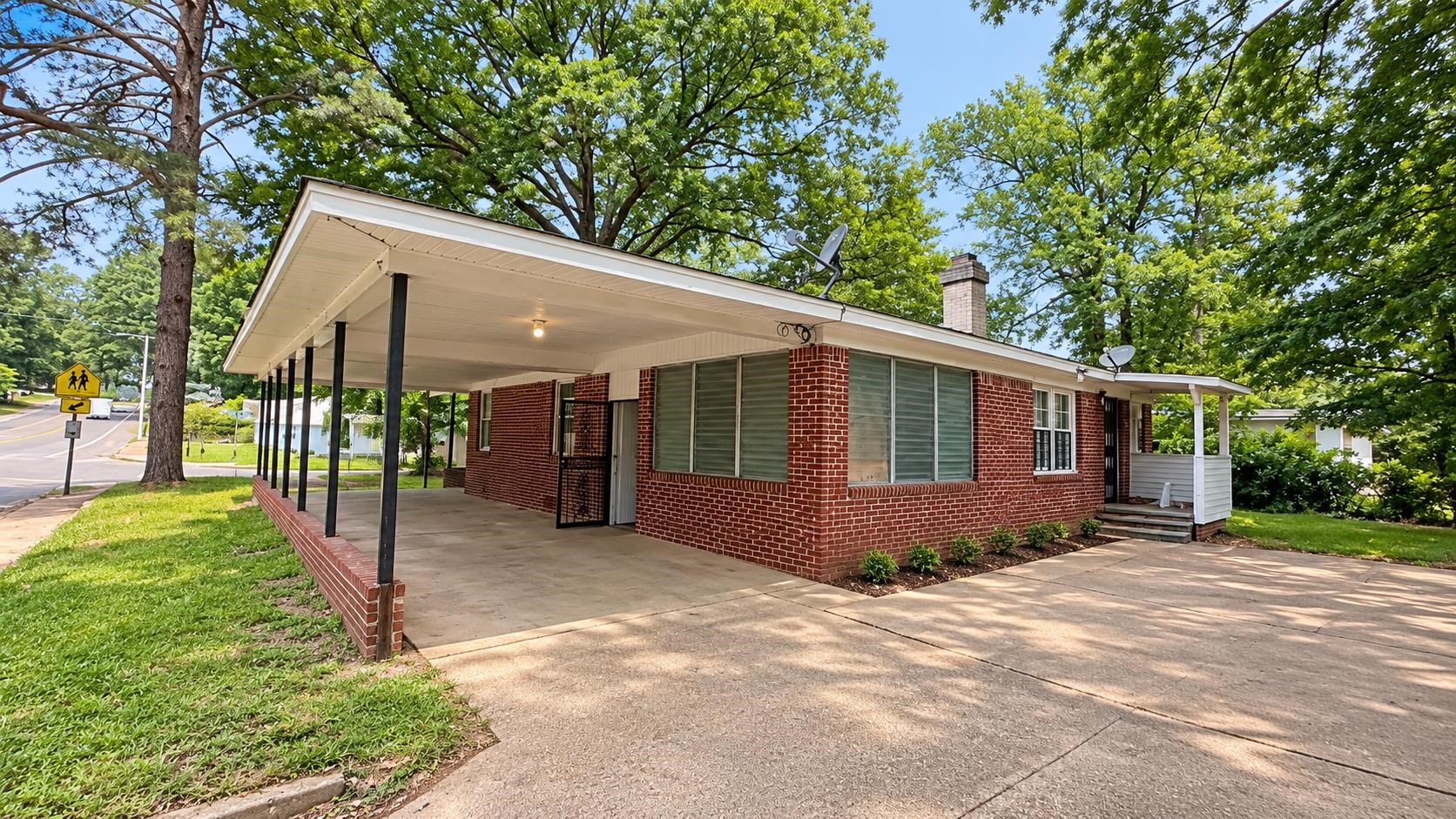 3382 Frayser School Dr Property Photo 3