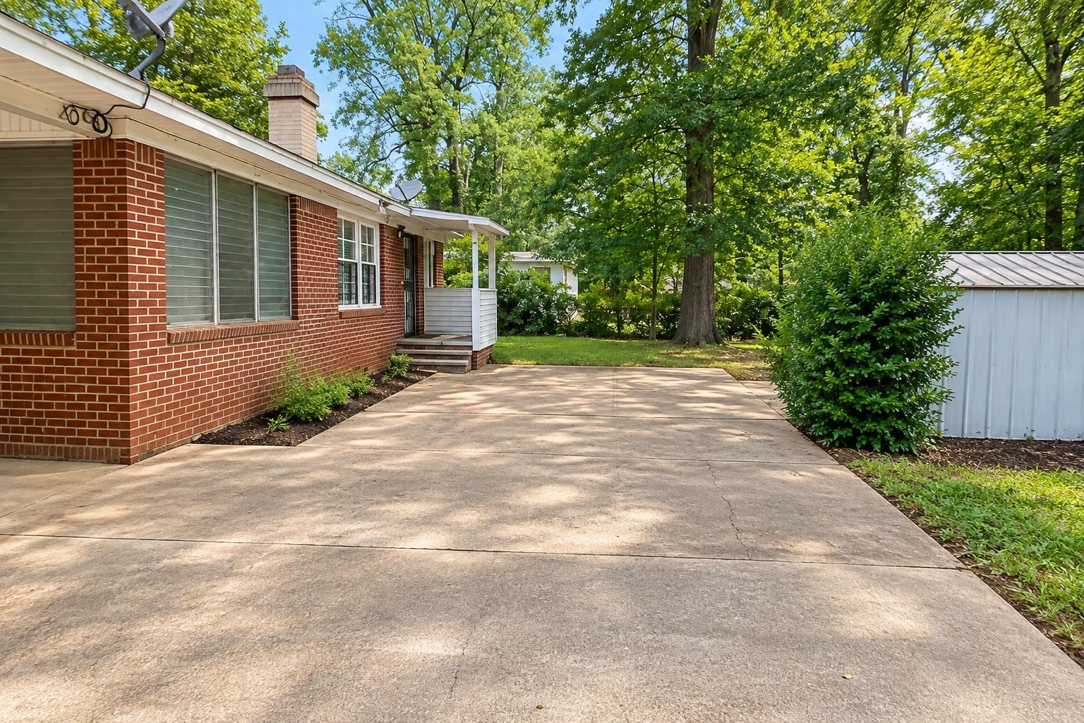 3382 Frayser School Dr Property Photo 4
