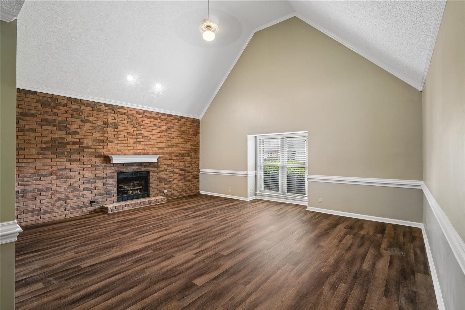 3490 Summerdale Dr Property Photo 4