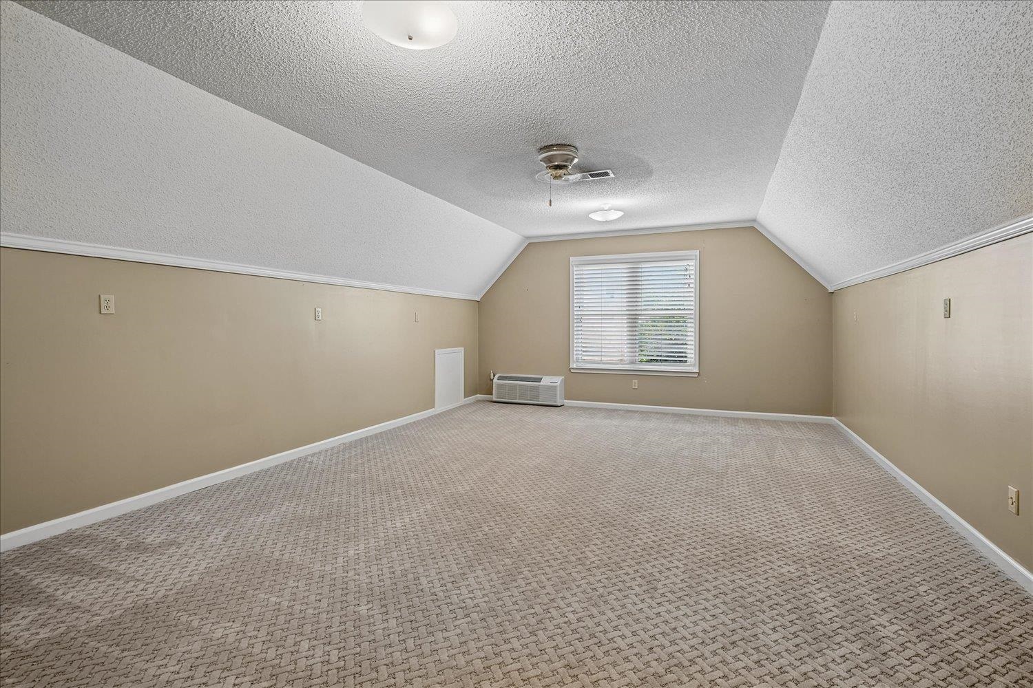 3490 Summerdale Dr Property Photo 19