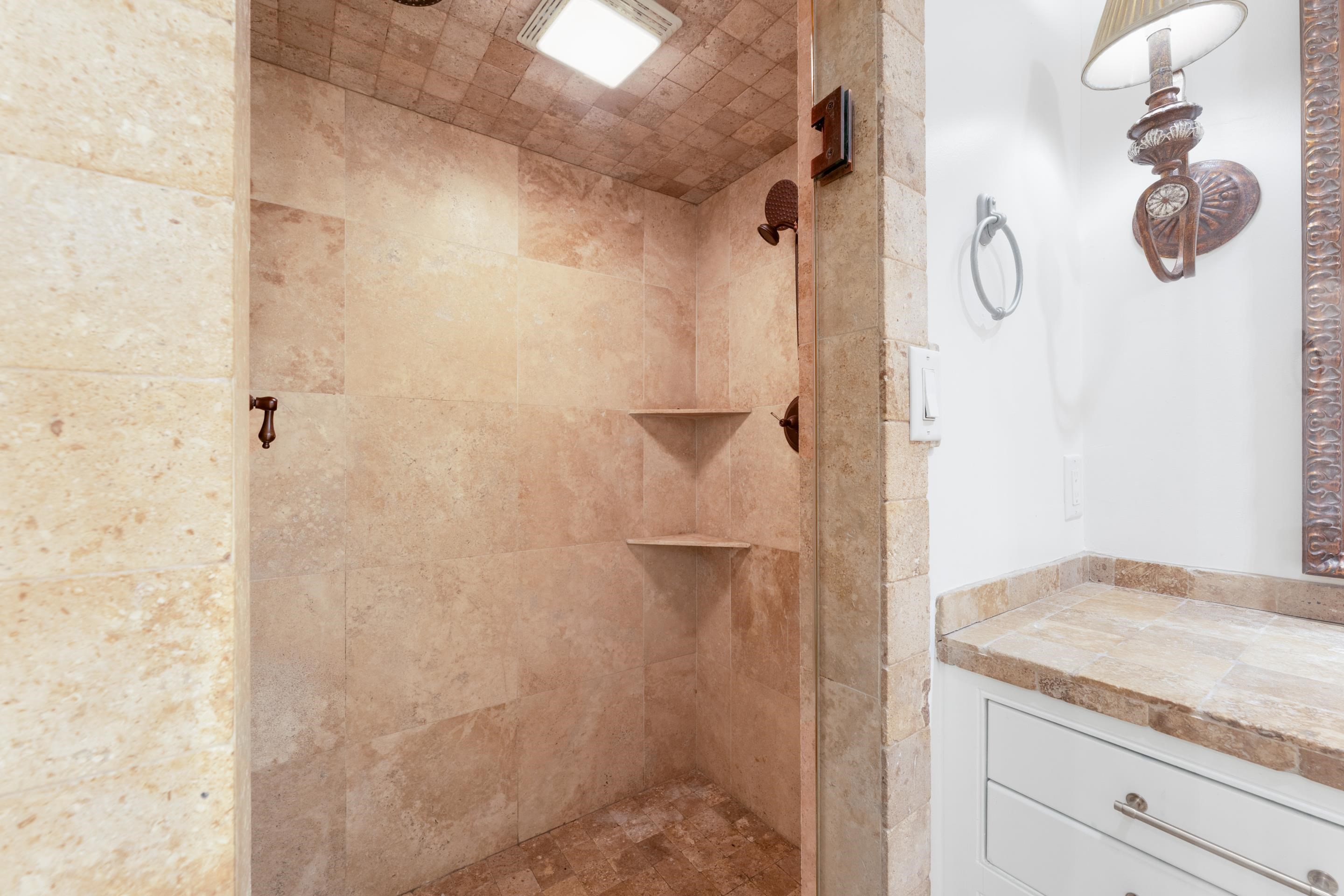 5360 Normandy Ave Property Photo 14