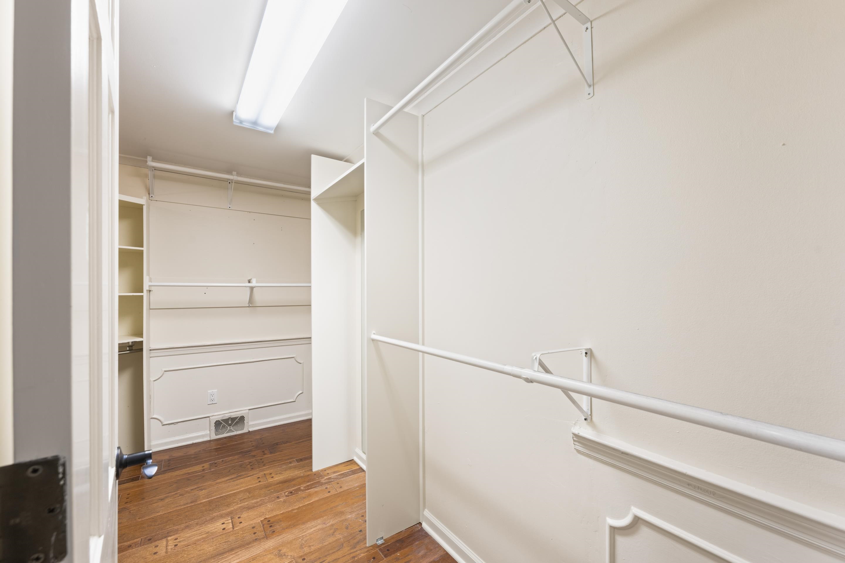 5360 Normandy Ave Property Photo 16