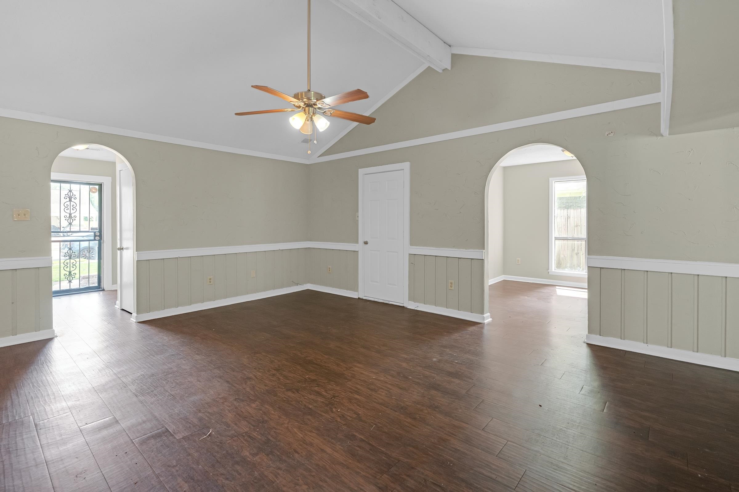 6128 Raintree Dr Property Photo 6