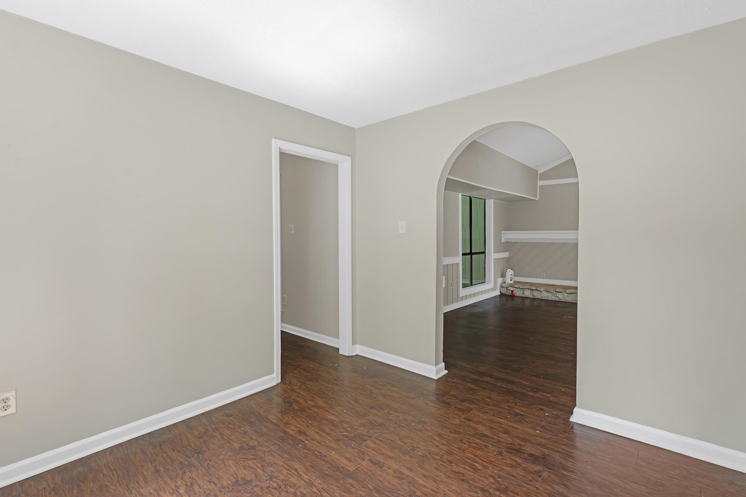 6128 Raintree Dr Property Photo 8