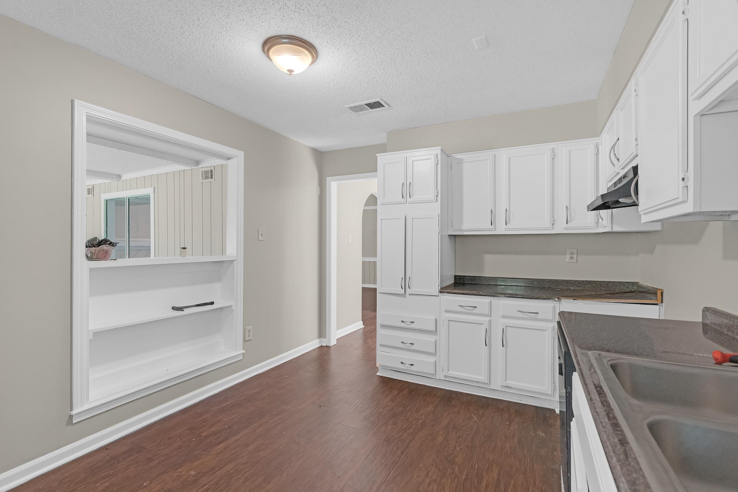 6128 Raintree Dr Property Photo 10