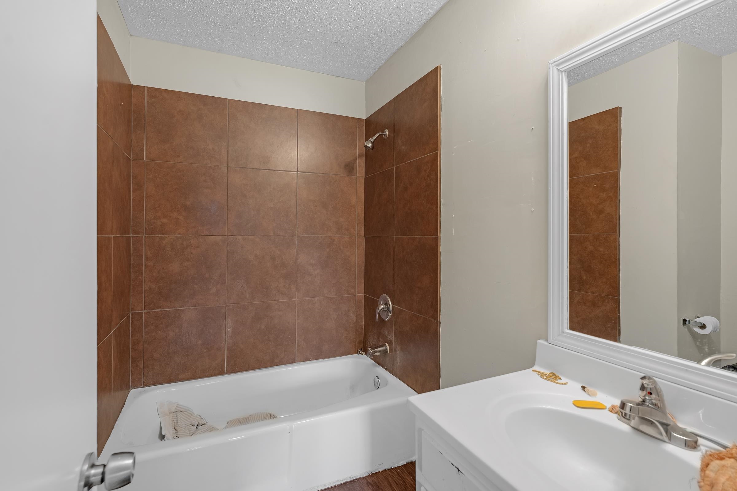 6128 Raintree Dr Property Photo 16