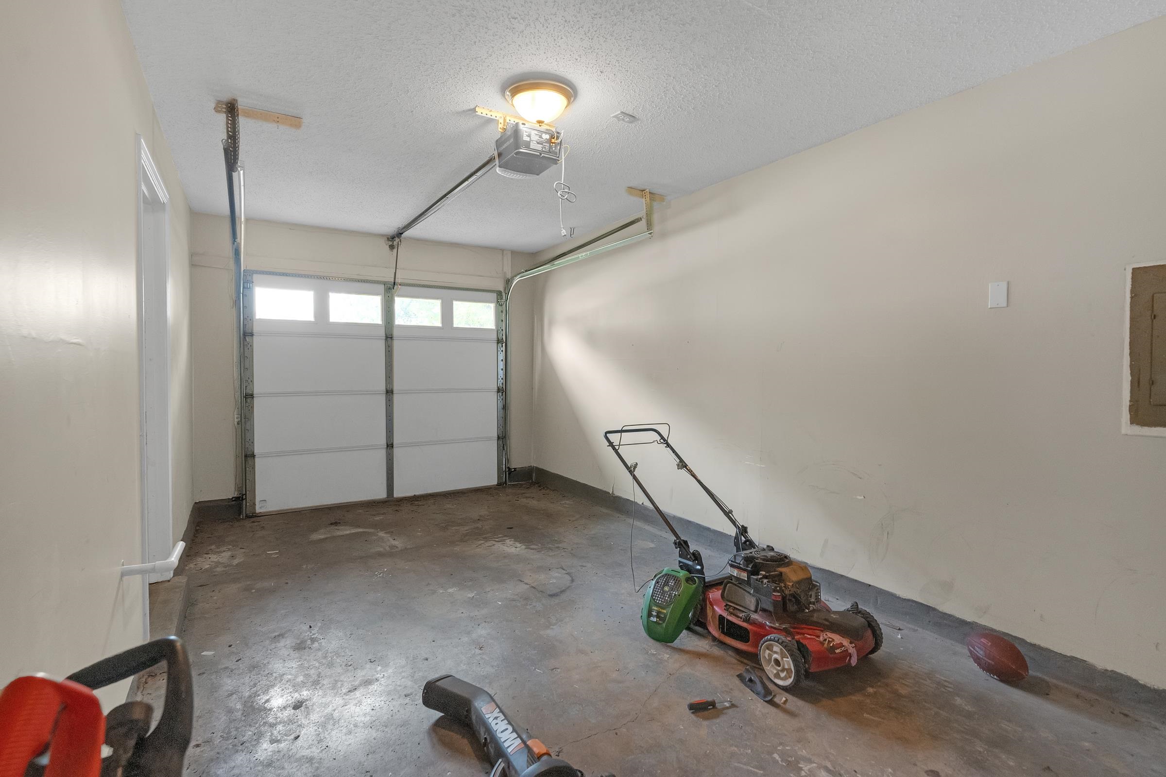 6128 Raintree Dr Property Photo 28