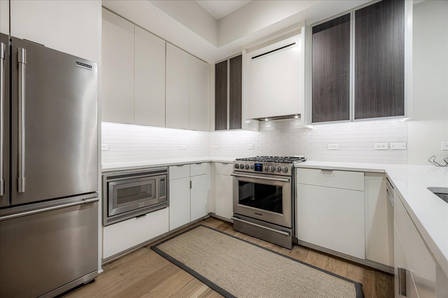 717 Riverside Dr 207 Property Photo 12