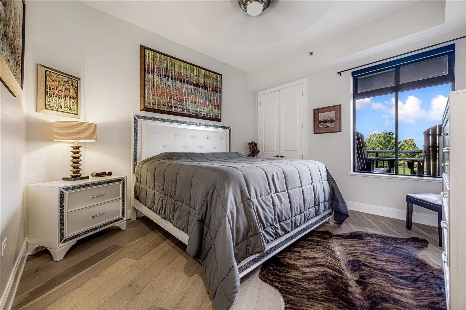 717 Riverside Dr 207 Property Photo 21