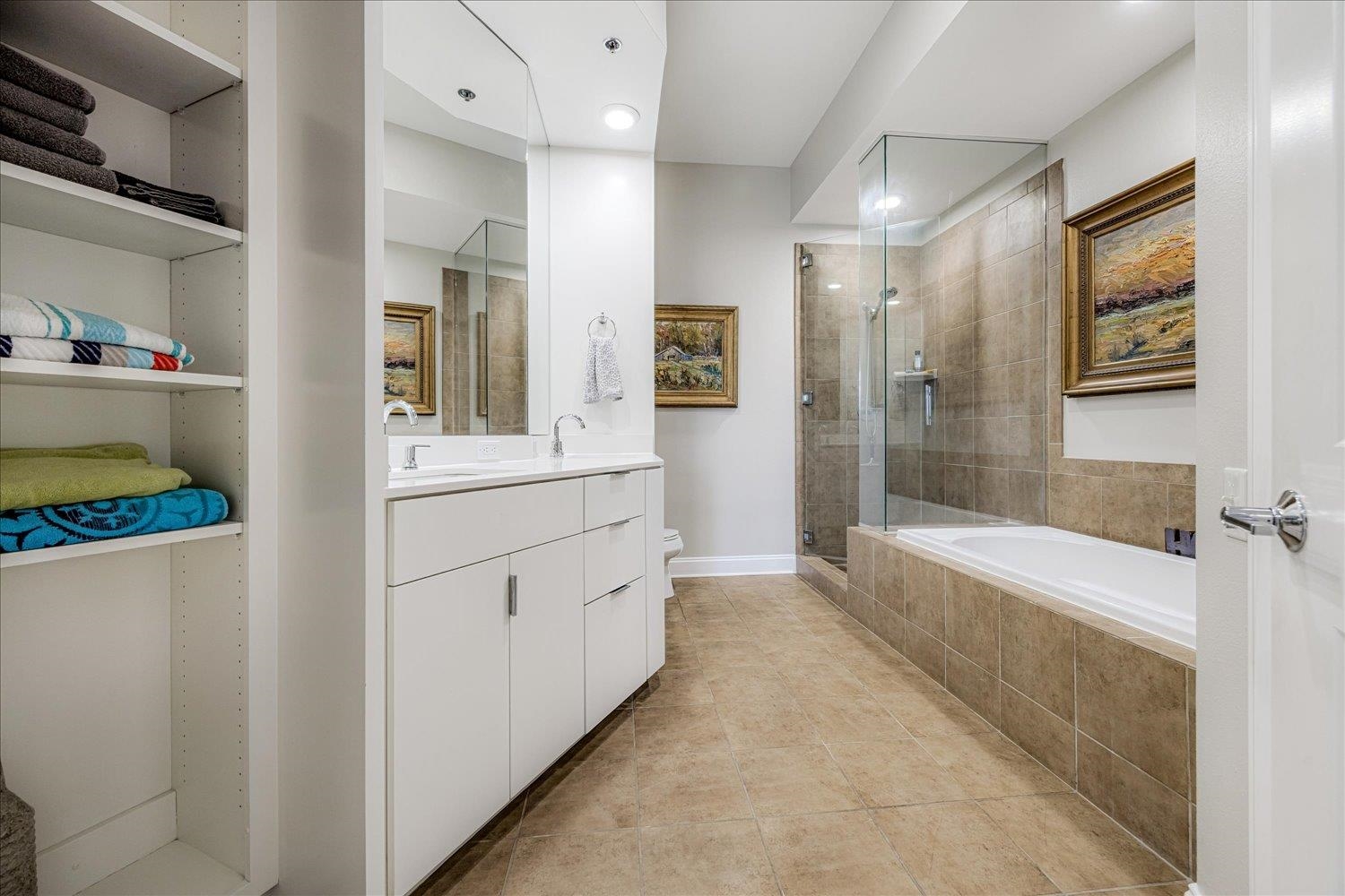 717 Riverside Dr 207 Property Photo 22