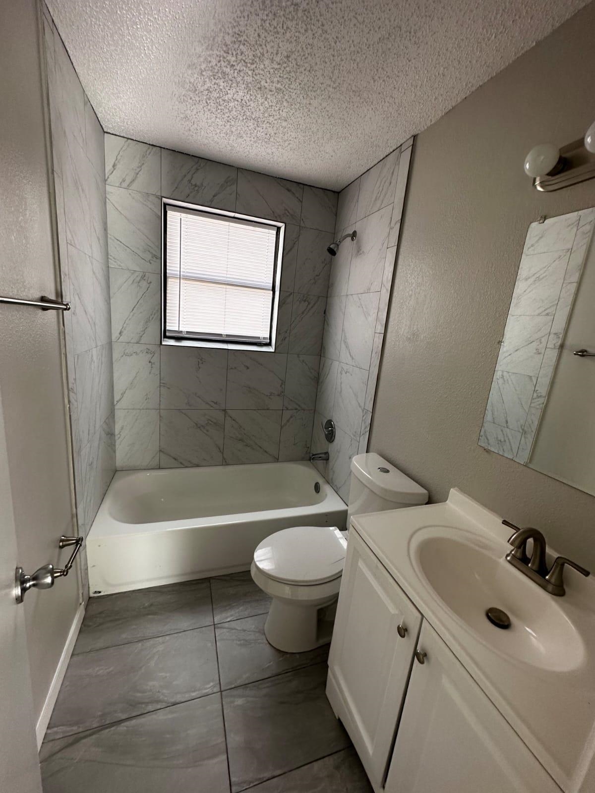 2034 Driftwood Ave Property Photo 6