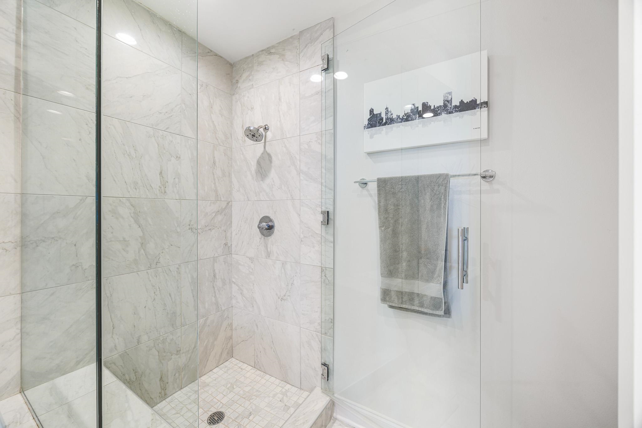 717 Riverside Dr 603 Property Photo 23