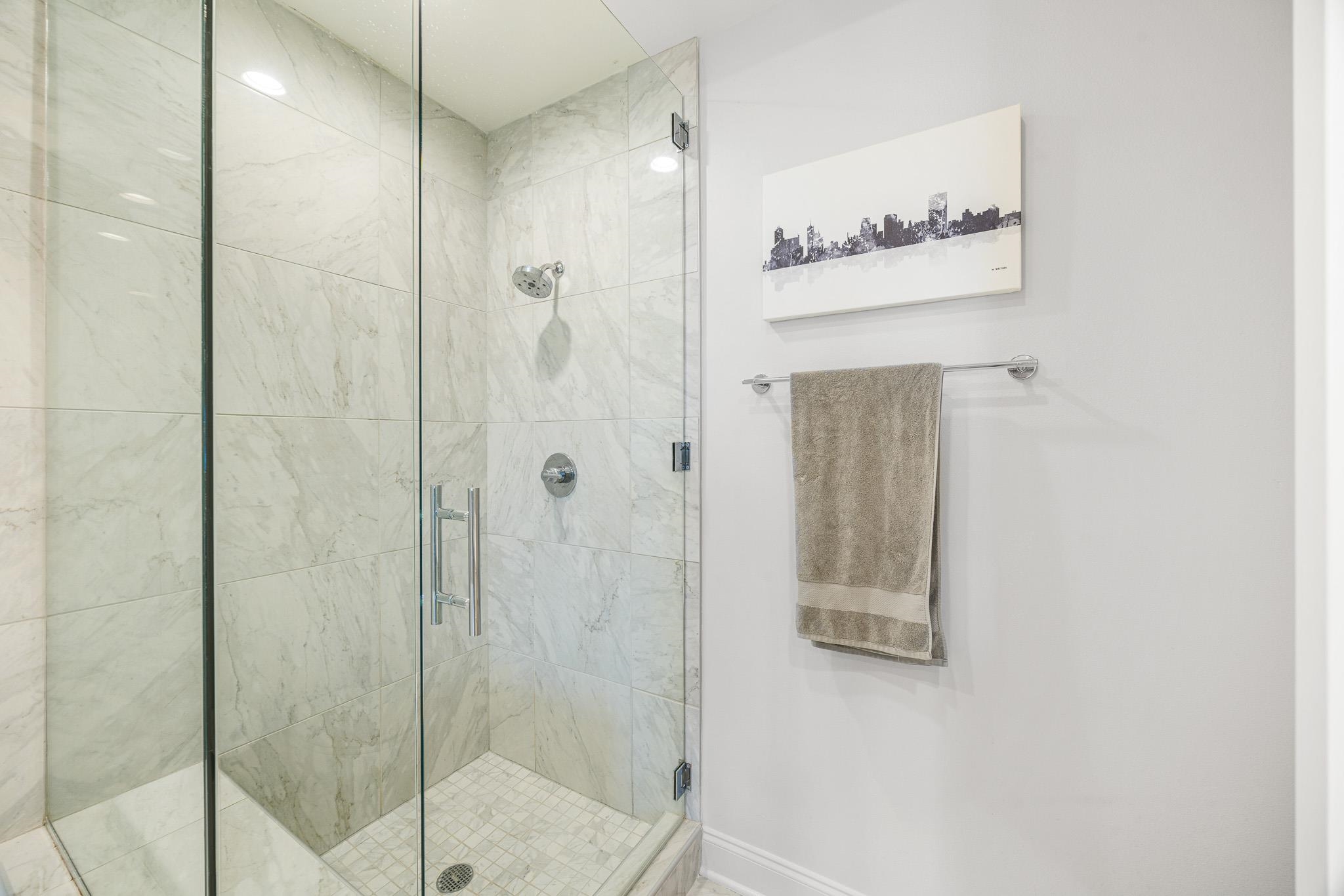 717 Riverside Dr 603 Property Photo 24