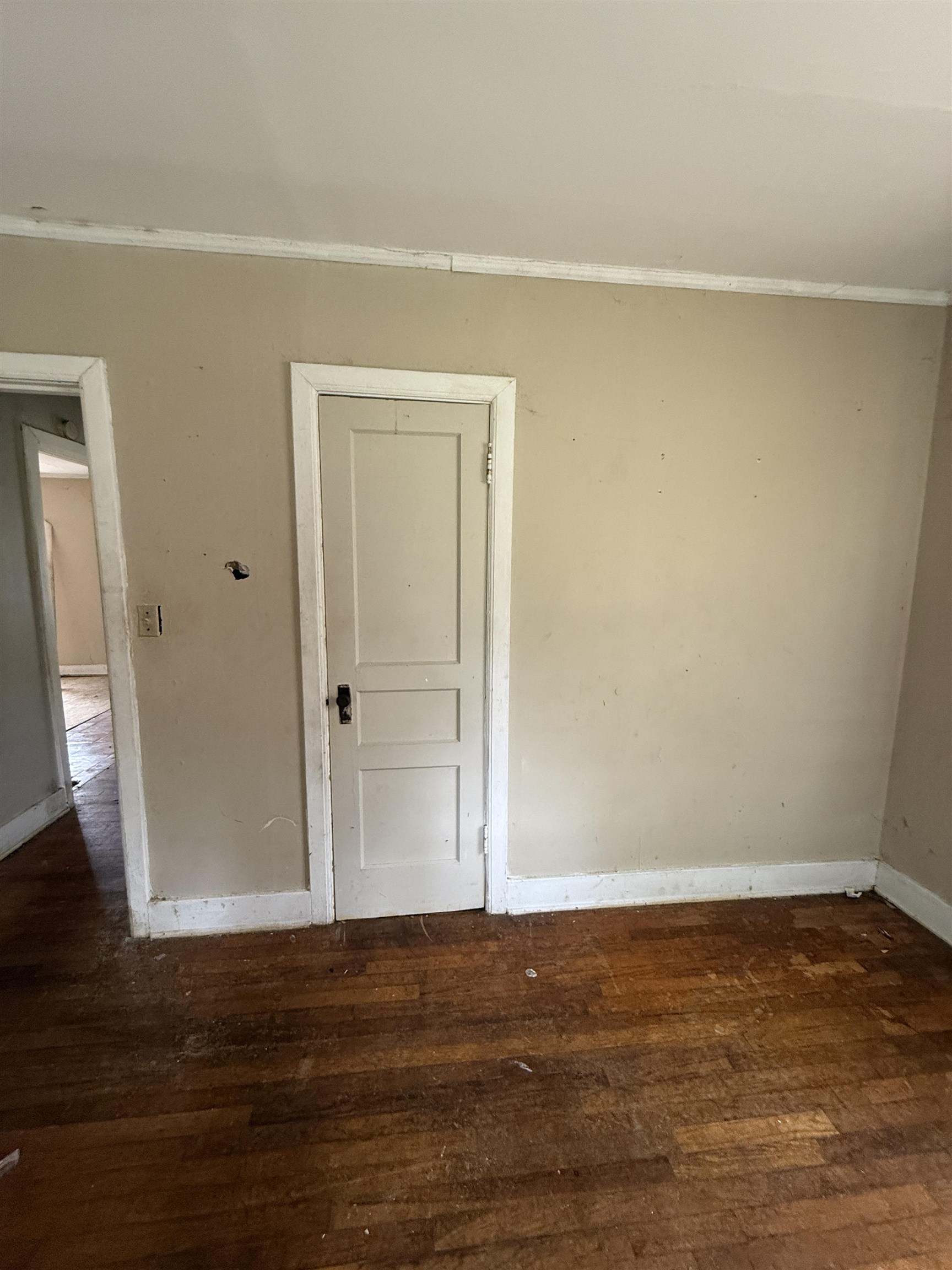 66 E Rollins Rd Property Photo 23