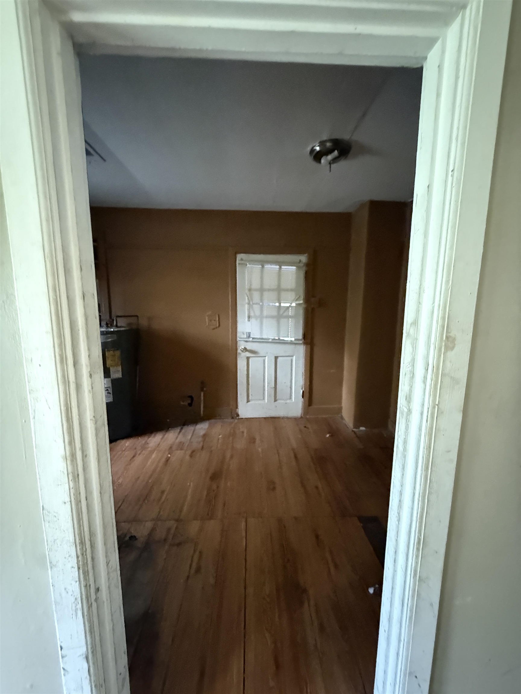 66 E Rollins Rd Property Photo 27